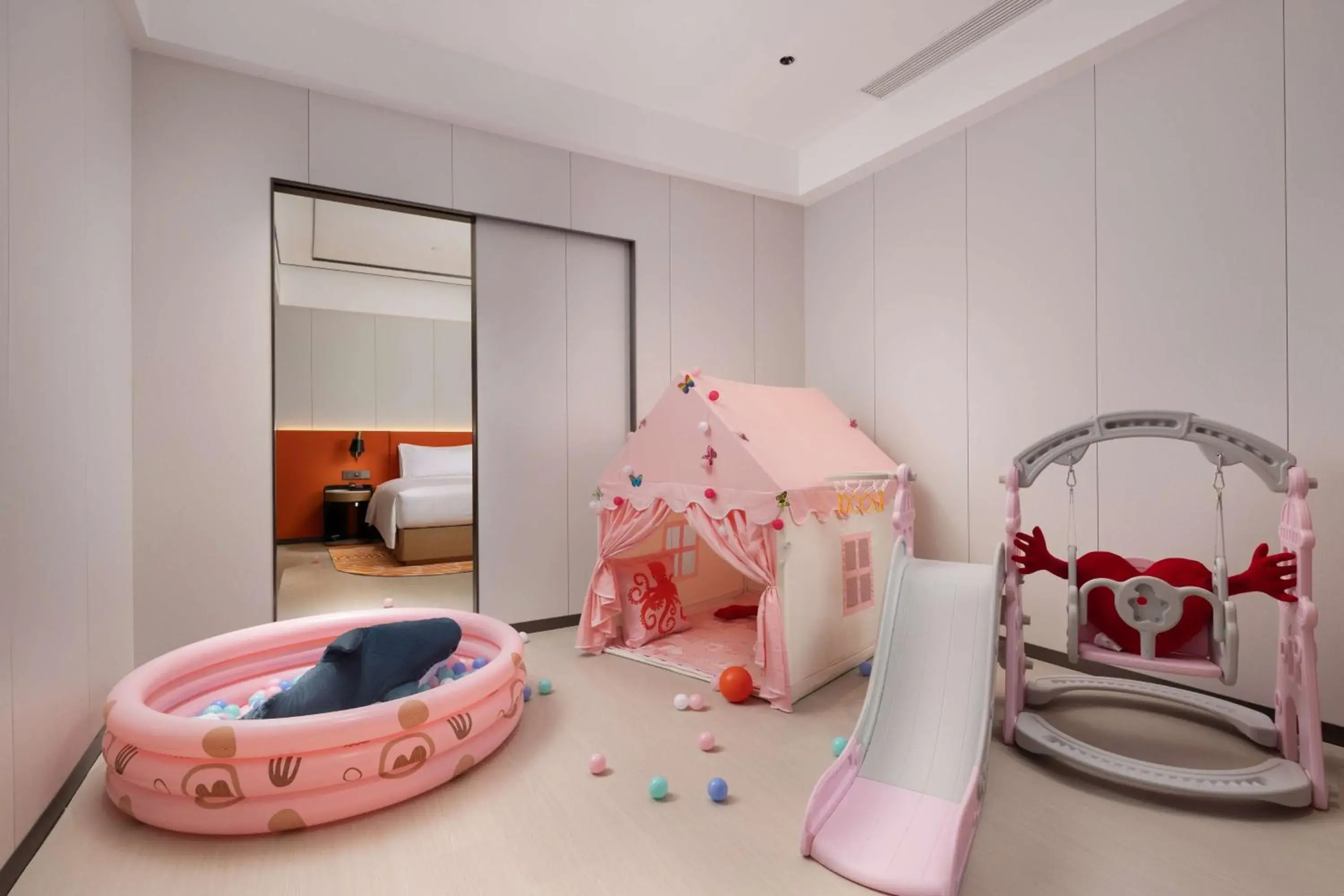 Twin Room with Sofa Bed in Hilton Garden Inn Jiangmen Xinhui Twin Room with Sofa Bed in Hilton Garden Inn Jiangmen Xinhui