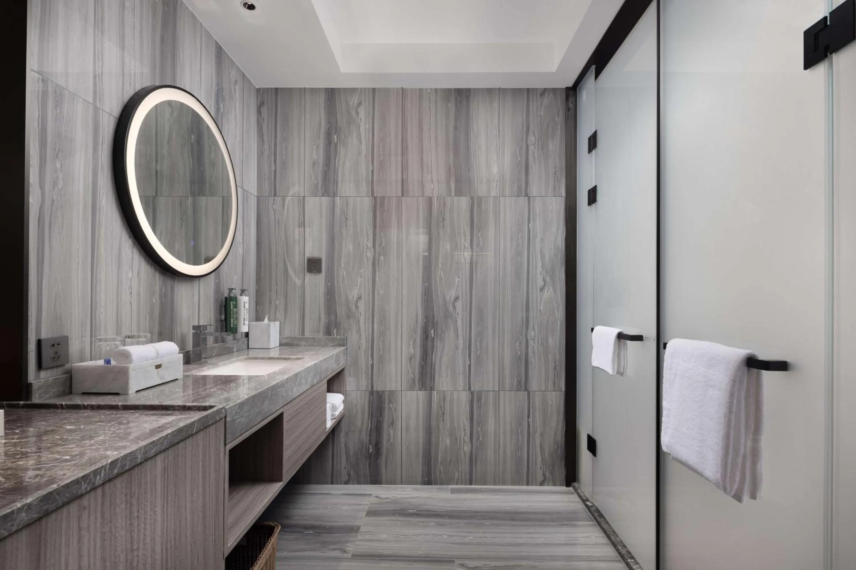 Bathroom in Hilton Garden Inn Jiangmen Xinhui