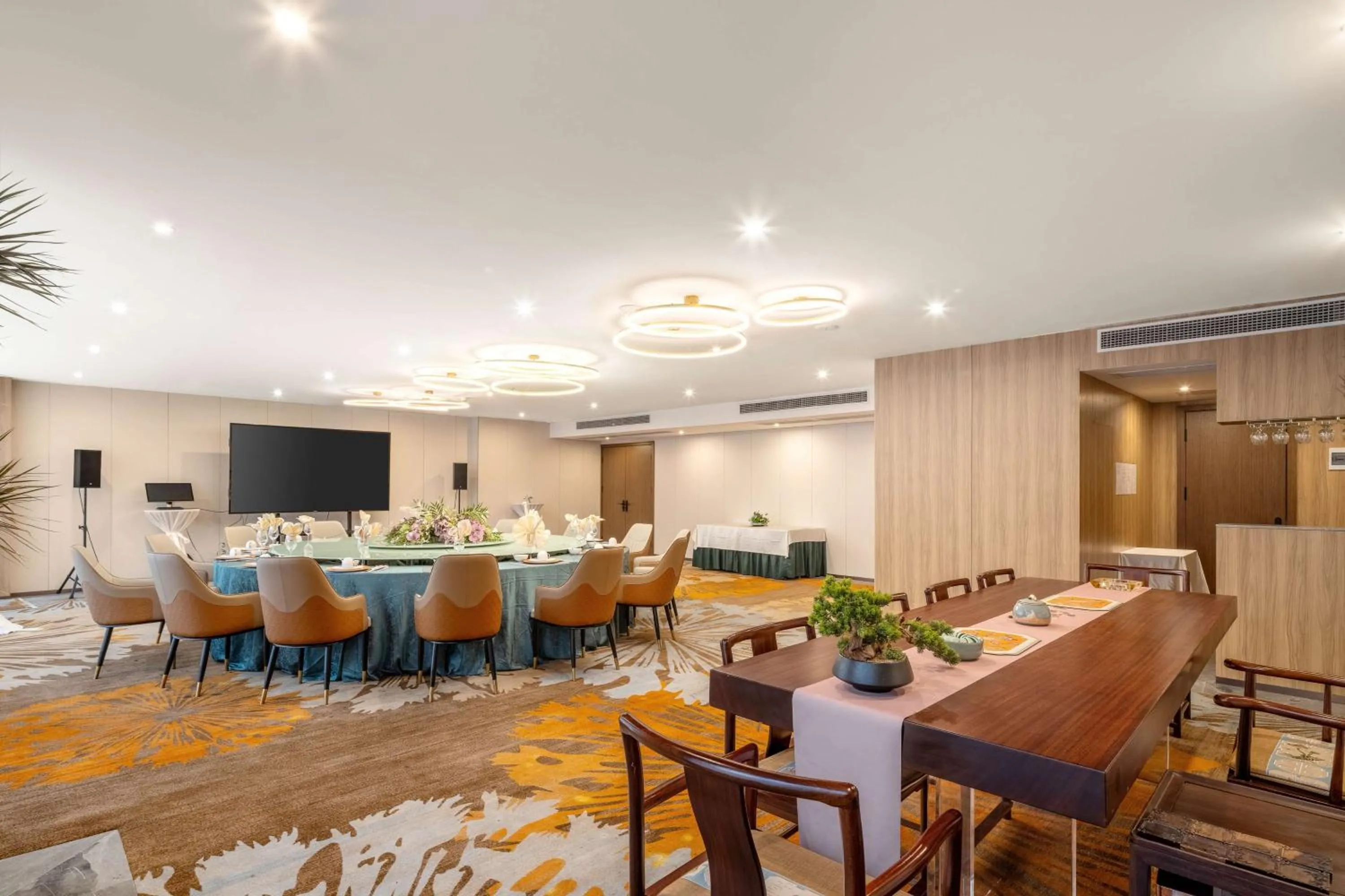 Dining area in Hilton Garden Inn Jiangmen Xinhui