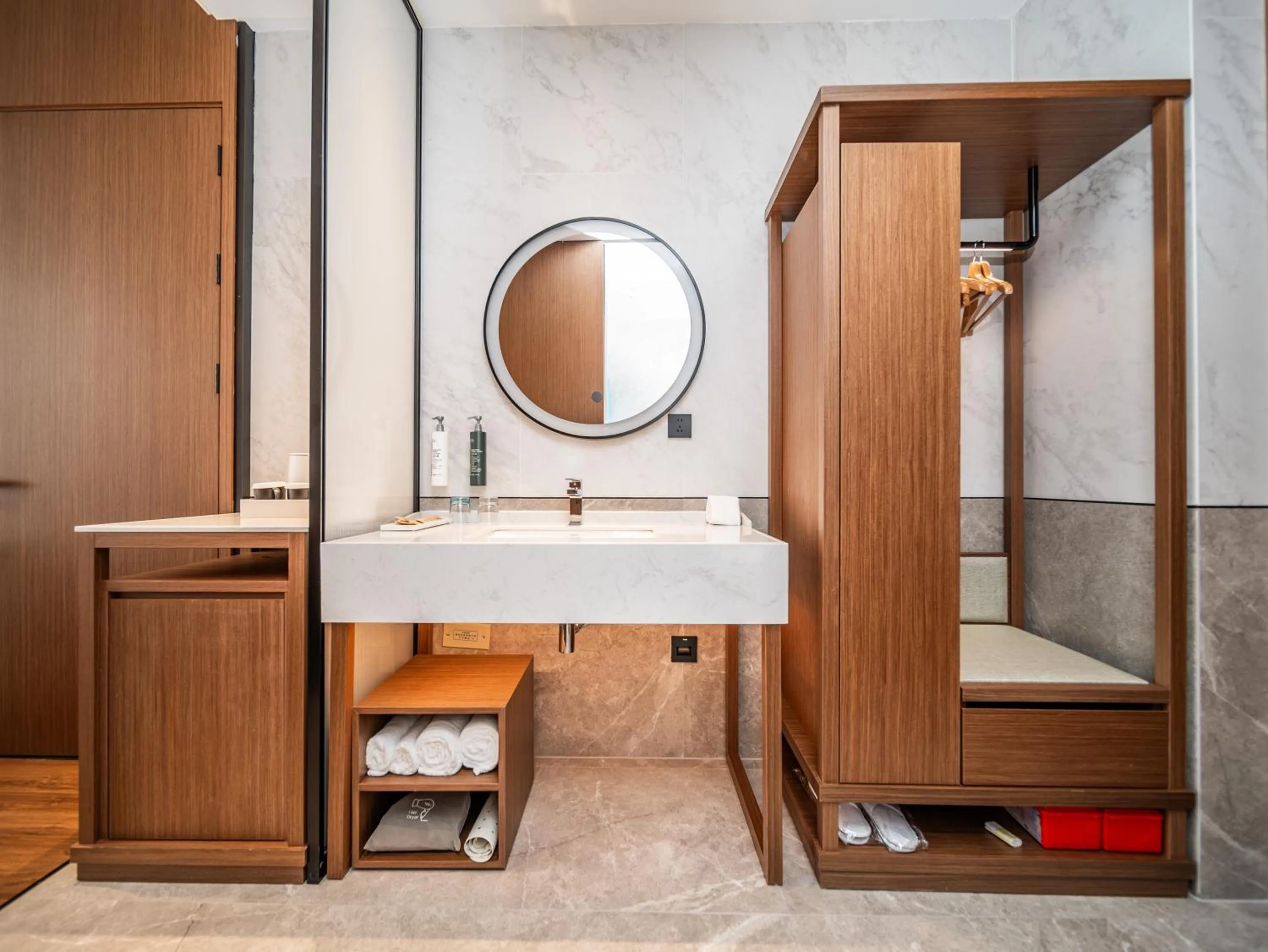 Bathroom in Hilton Garden Inn Huizhou North Railway Station