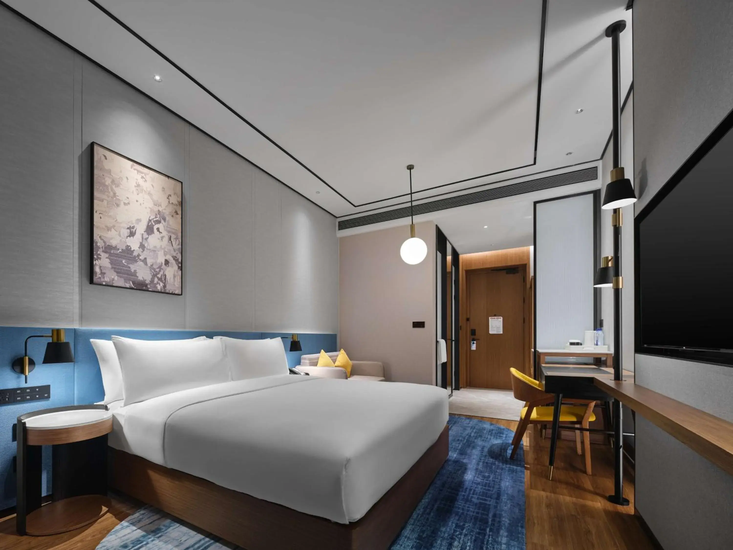 Deluxe King Room in Hilton Garden Inn Huizhou North Railway Station Deluxe King Room in Hilton Garden Inn Huizhou North Railway Station