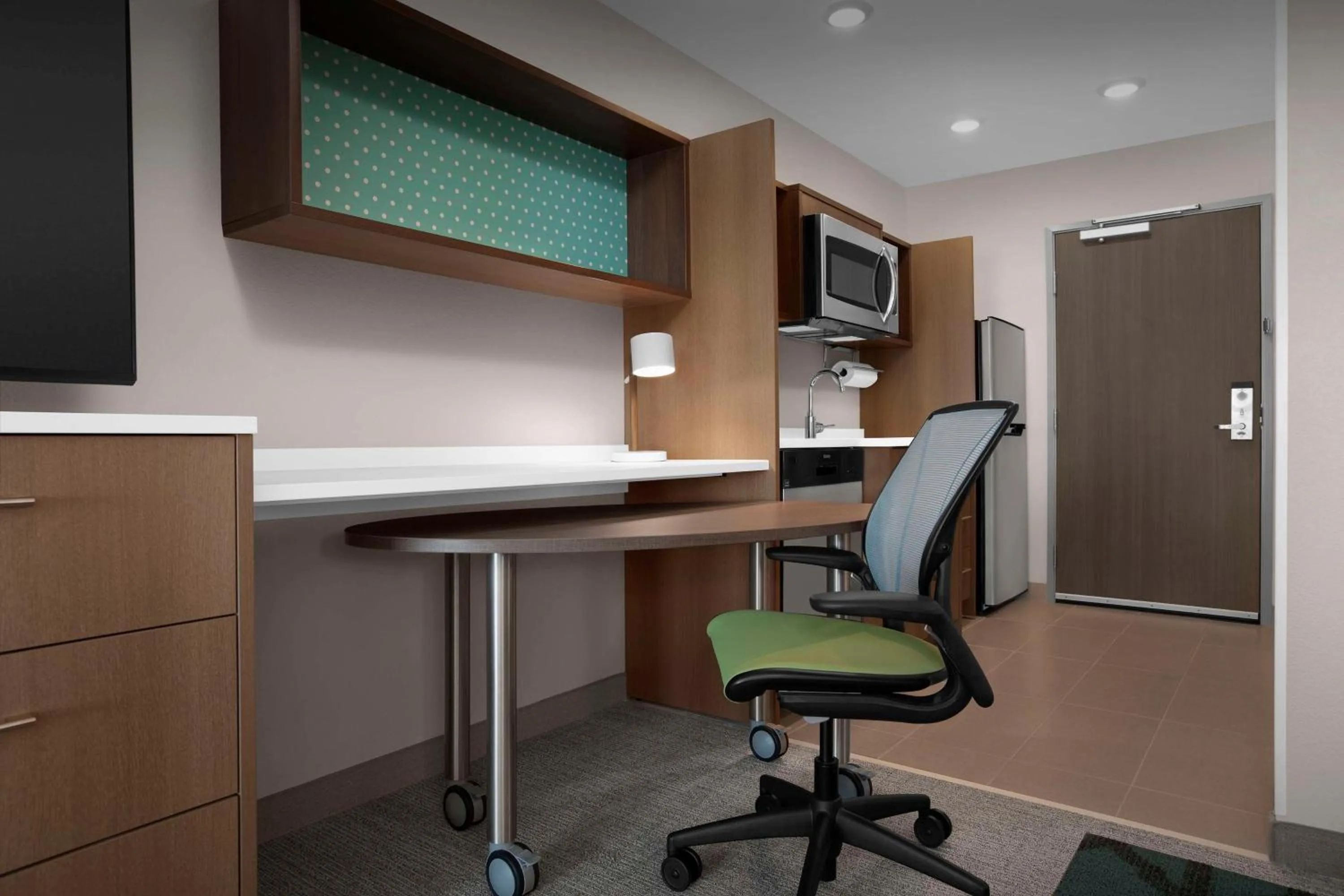 Kitchen or kitchenette in Home2 Suites By Hilton Phoenix North Happy Valley