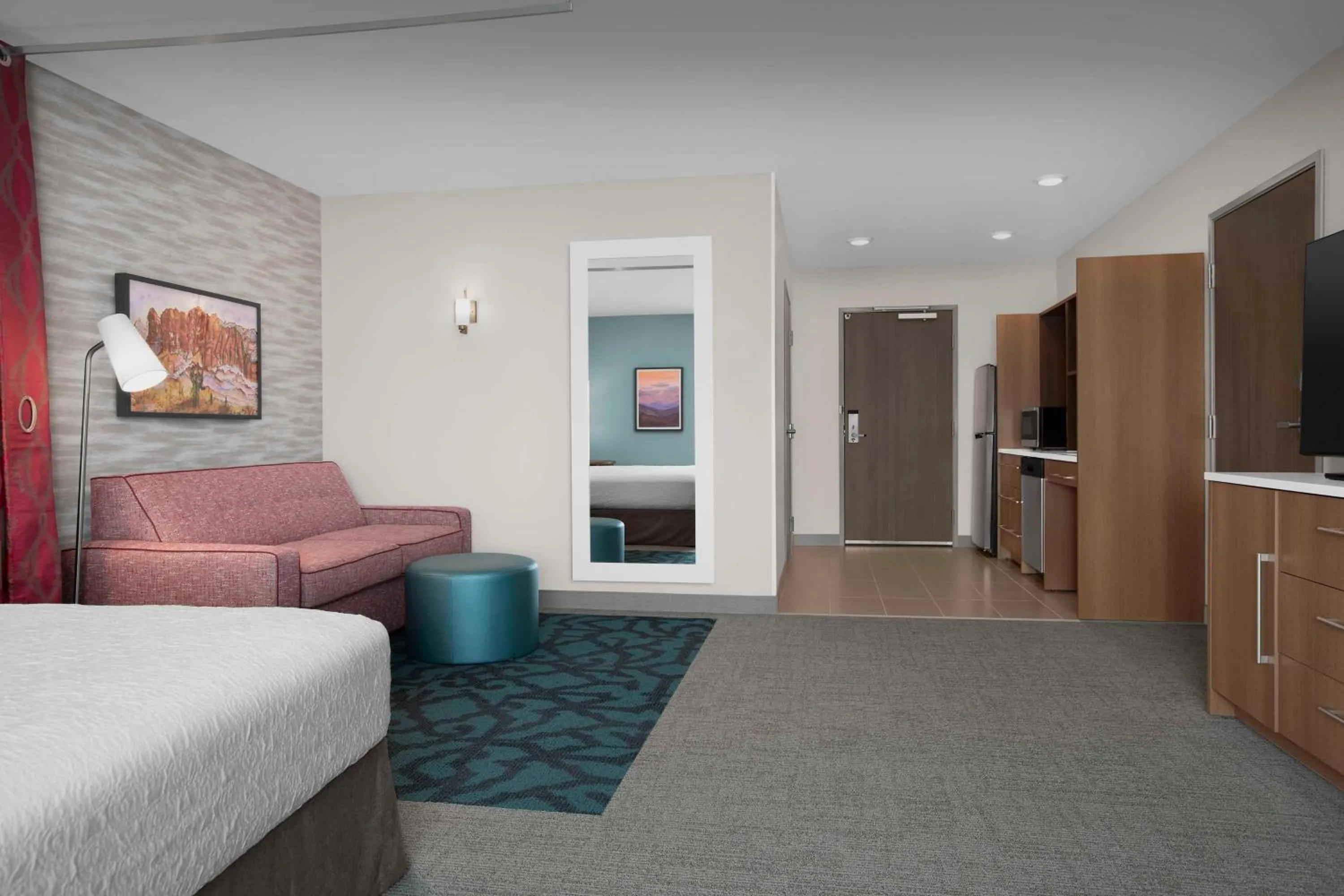Living room, Bed in Home2 Suites By Hilton Phoenix North Happy Valley