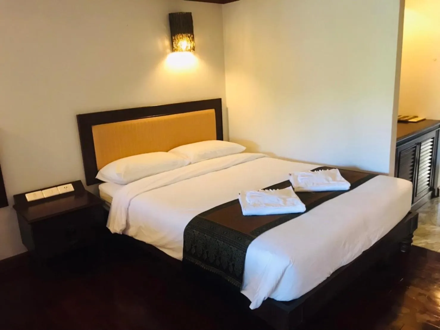 Bedroom, Bed in Saensukkho Hotel & Resort