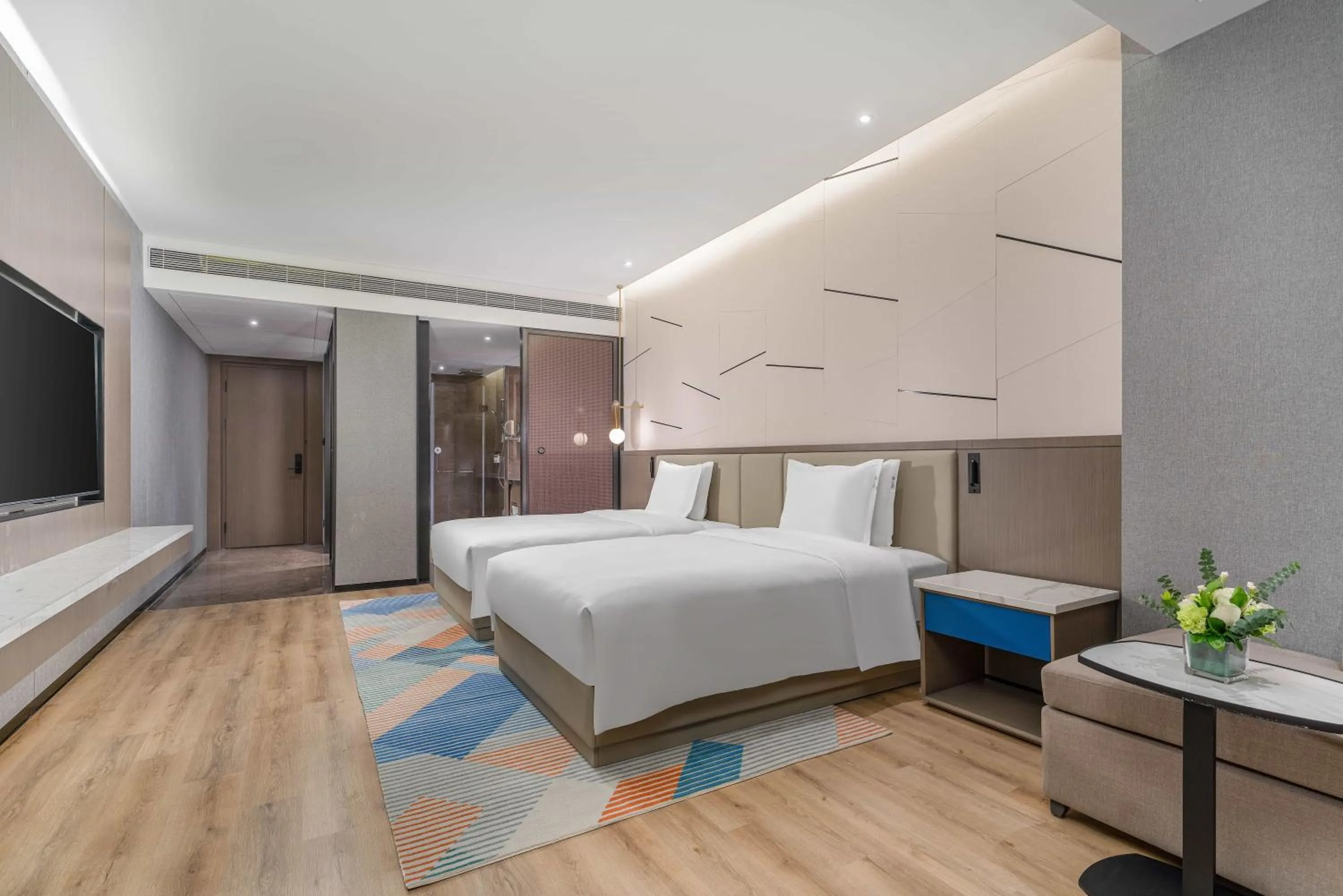 Photo of the whole room, Bed in Holiday Inn Express Lanzhou Downtown by IHG