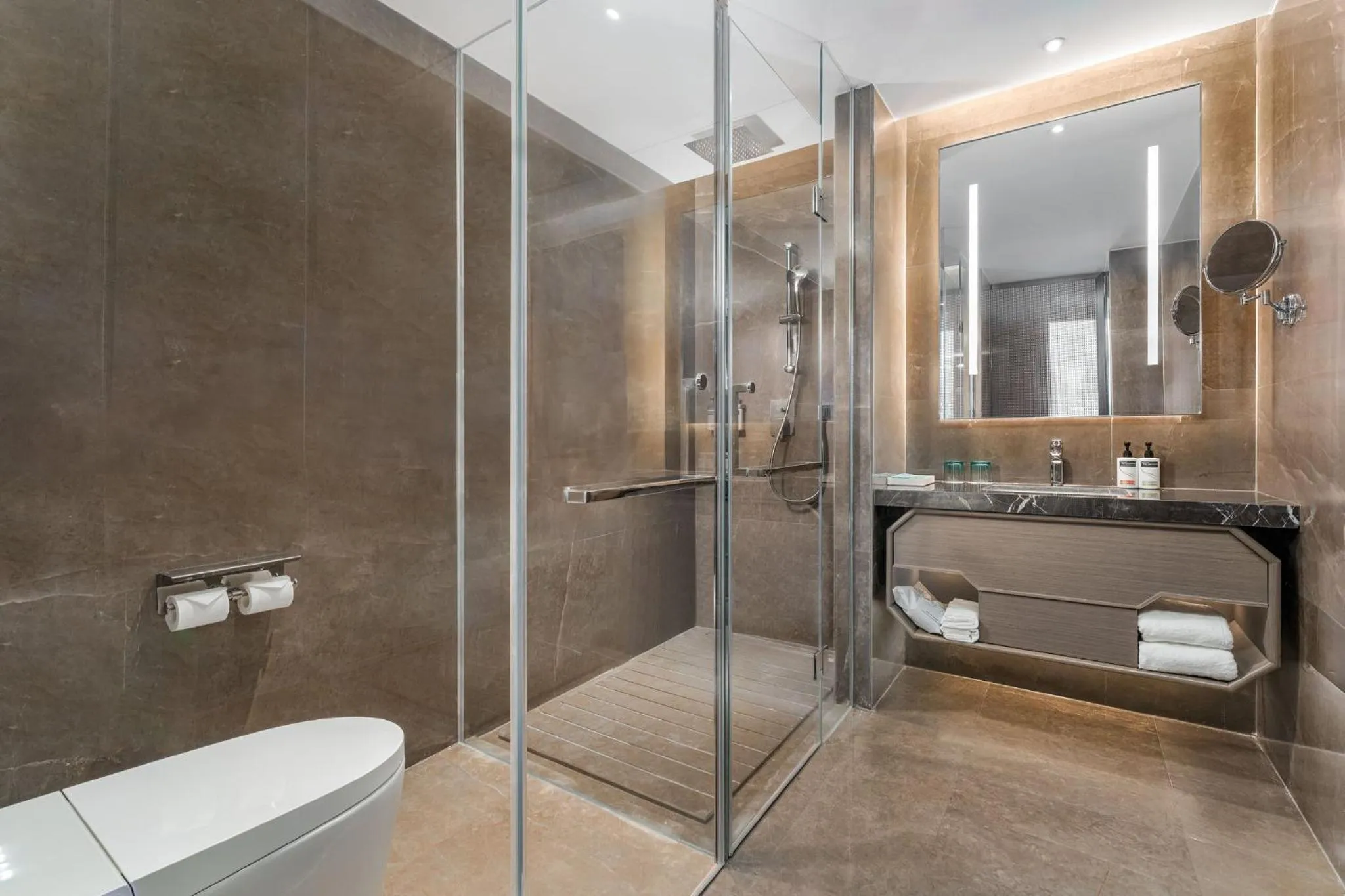 Bathroom in Holiday Inn Express Lanzhou Downtown by IHG