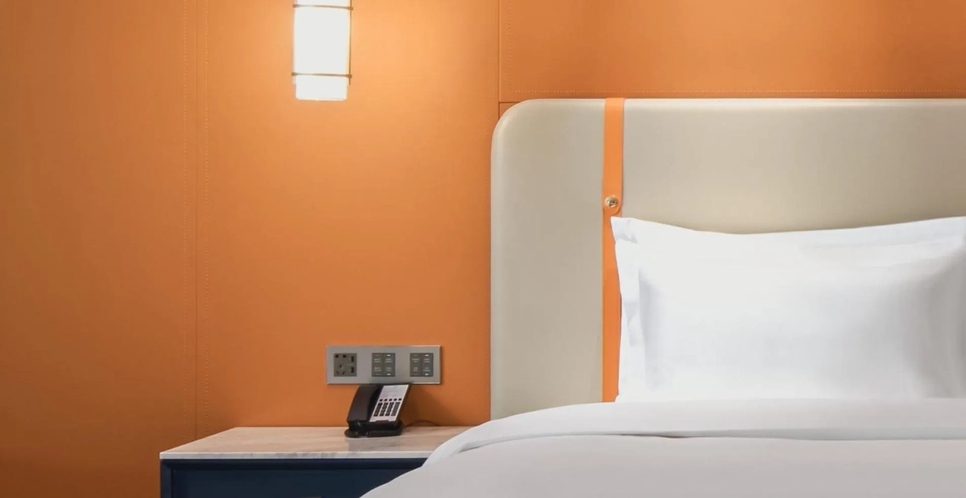 Photo of the whole room, Bed in voco Xi'an Qindu Legend by IHG