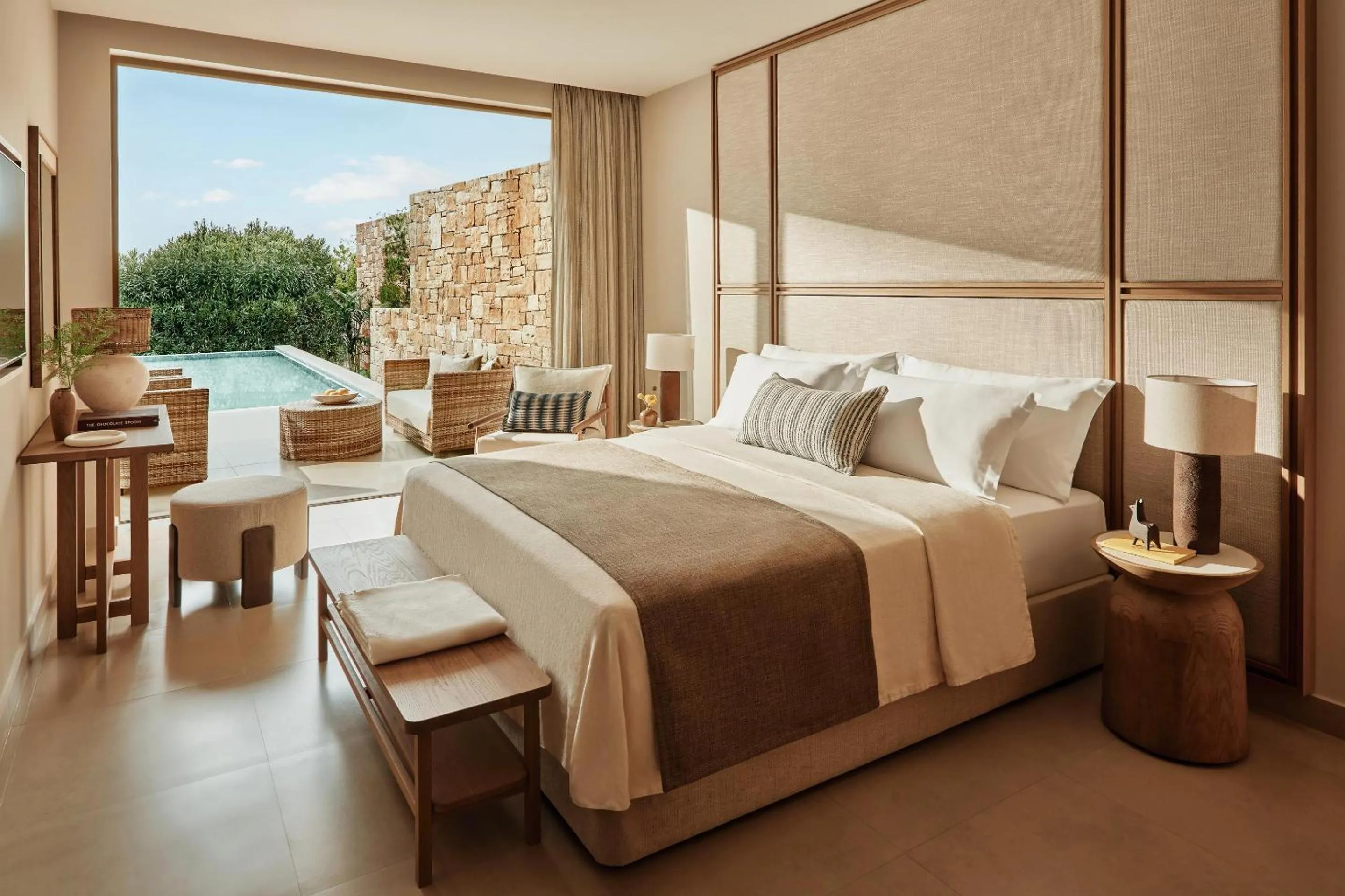 Photo of the whole room, Bed in Ikos Olivia