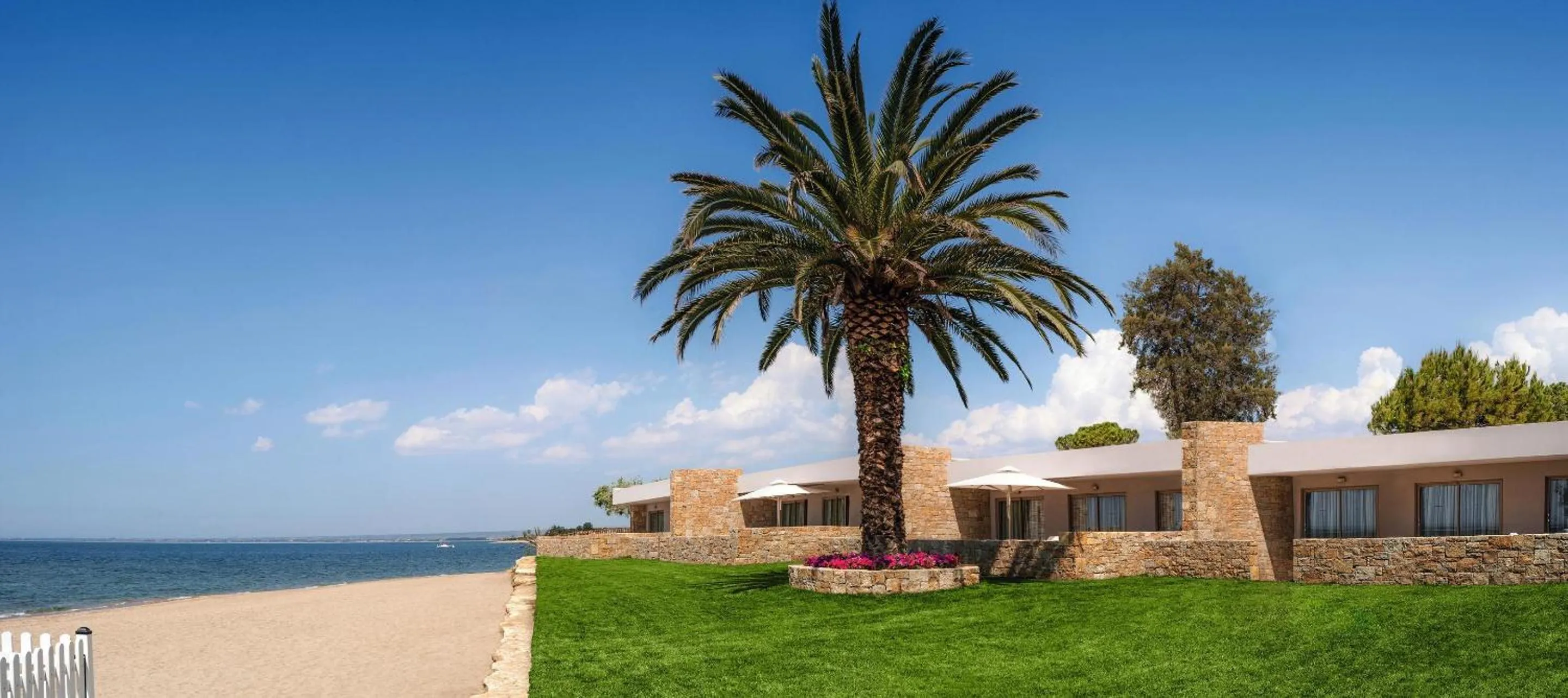 Photo of the whole room in Ikos Olivia