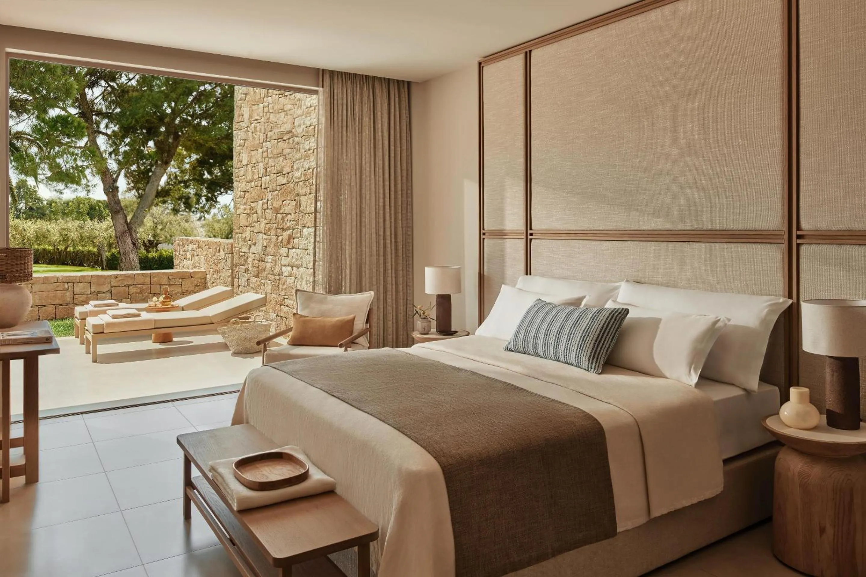 Photo of the whole room, Bed in Ikos Olivia