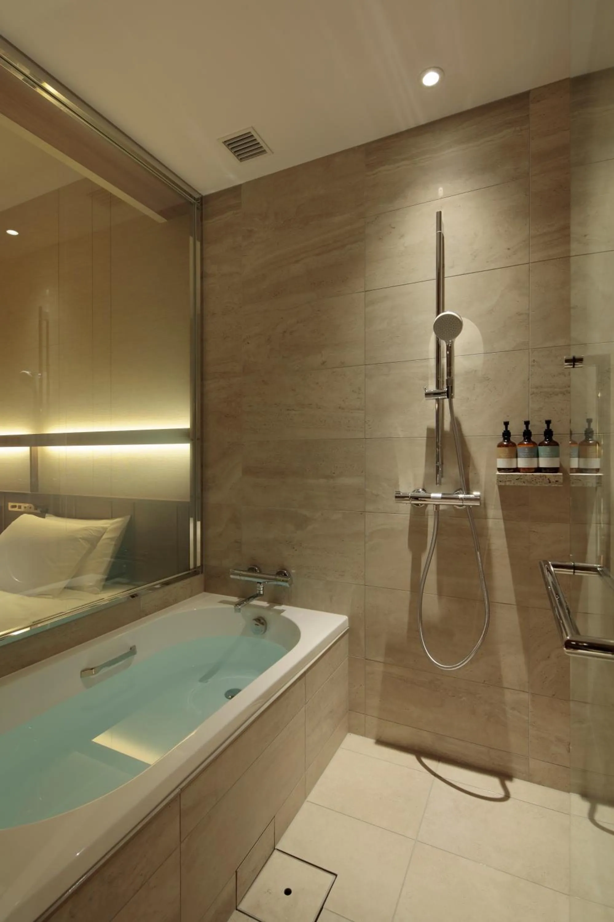 Bathroom in Candeo Hotels Osaka The Tower