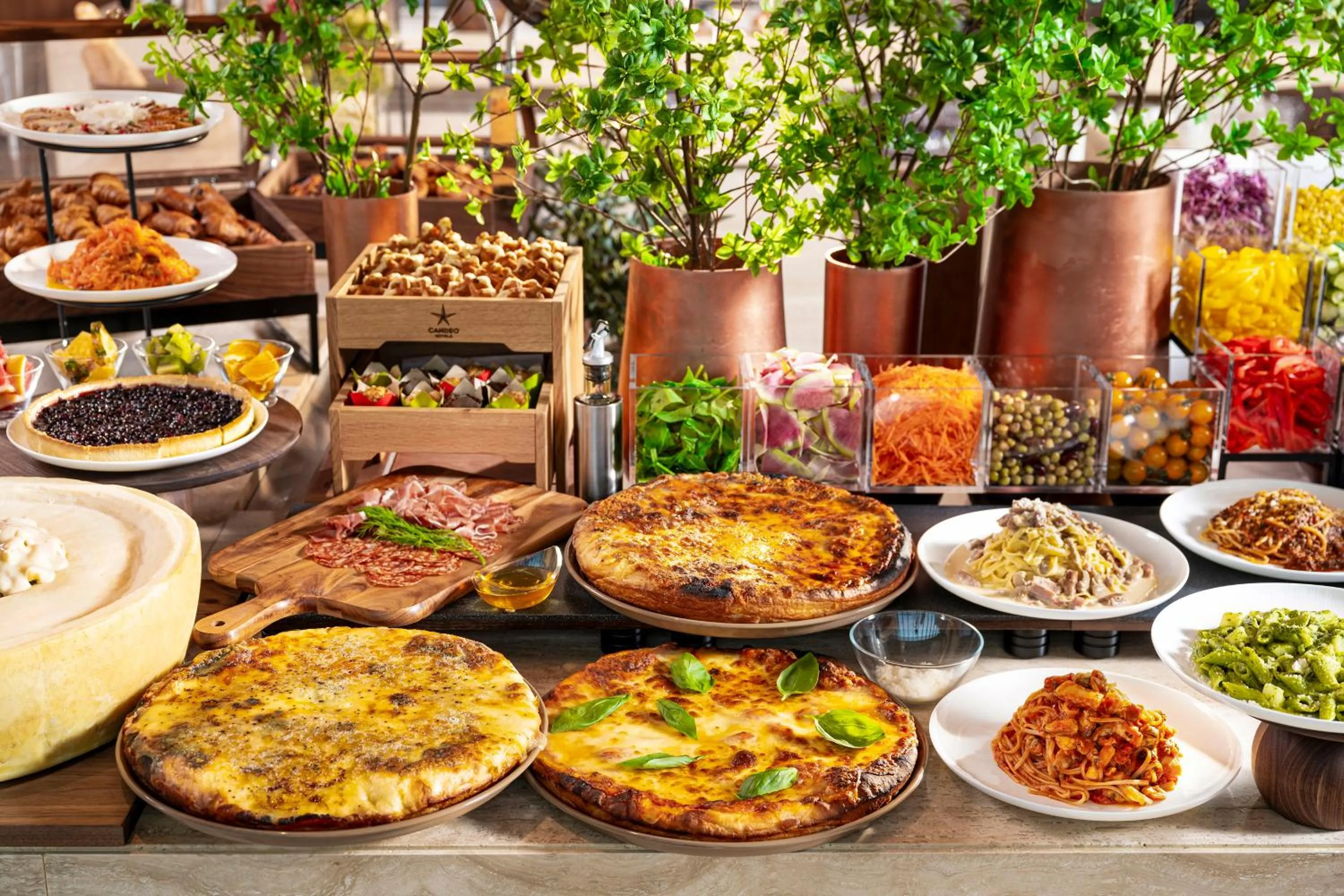 Restaurant/places to eat in Candeo Hotels Osaka The Tower