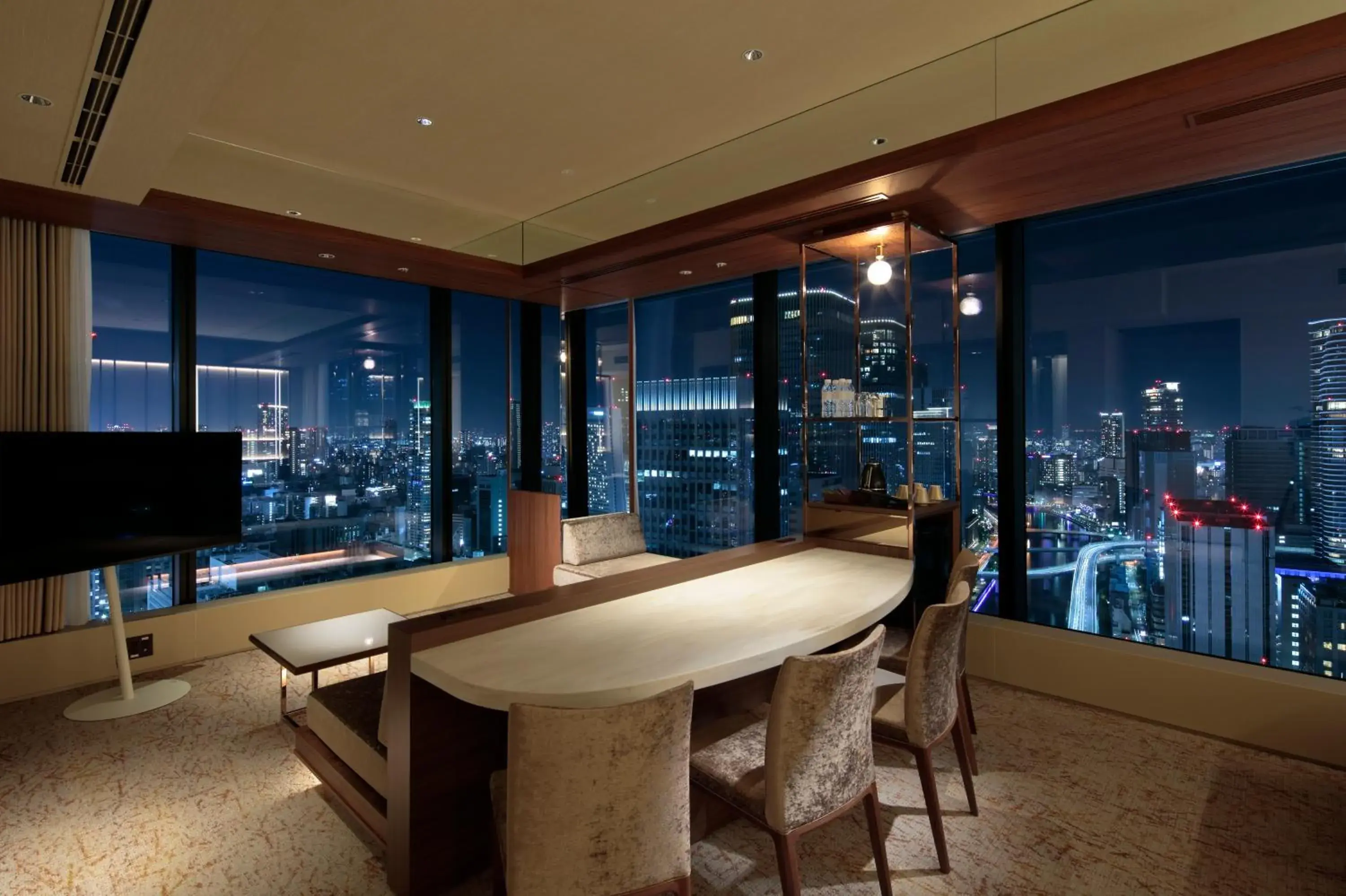 Suite with Open-Air Bath in Candeo Hotels Osaka The Tower Suite with Open-Air Bath in Candeo Hotels Osaka The Tower