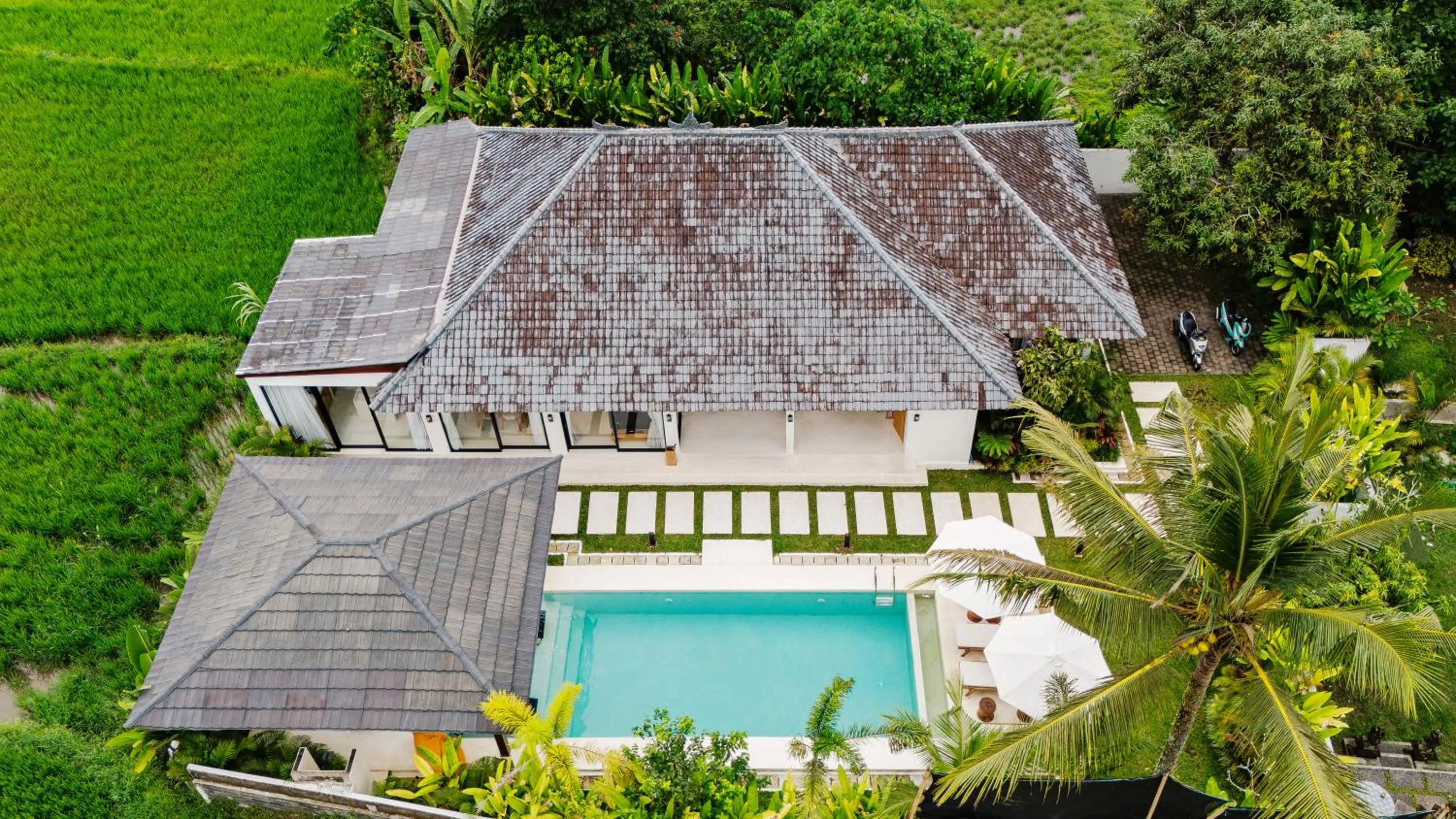 Property building in Marbella Villa