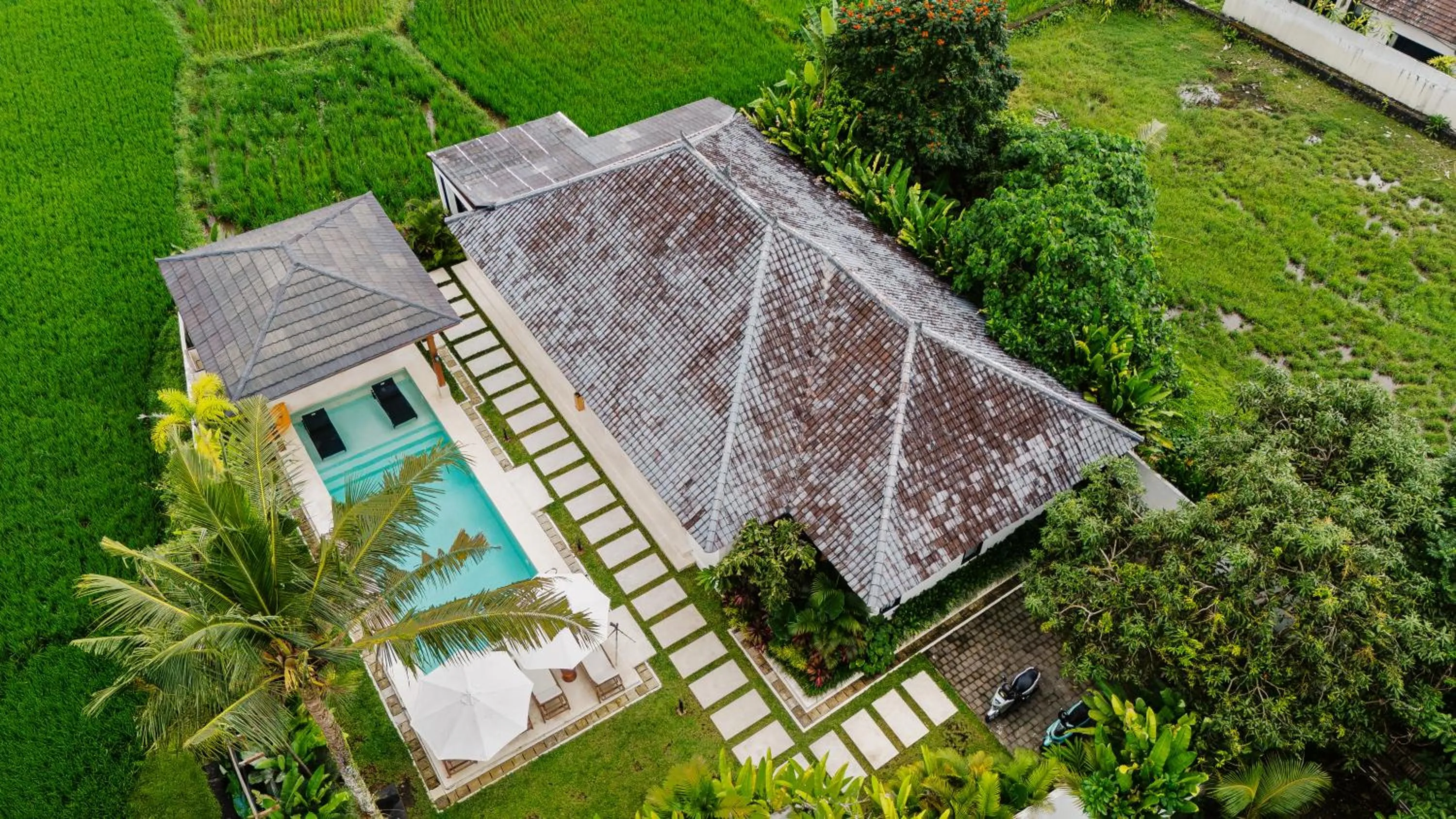 Property building in Marbella Villa