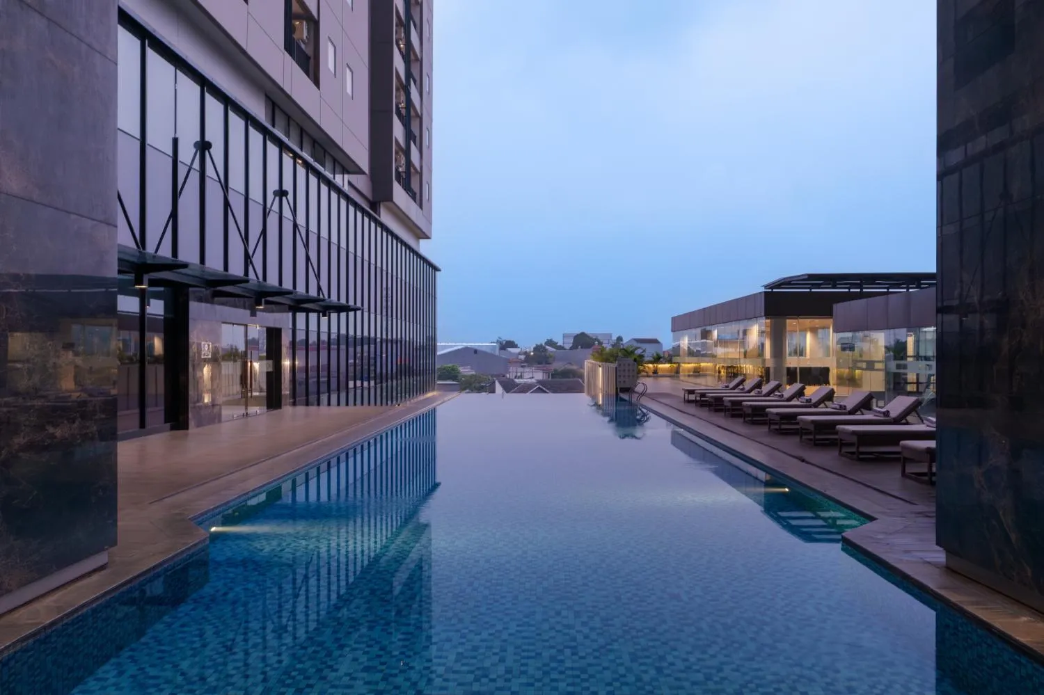 Swimming pool in Aston Bintaro Hotel & Conference Center