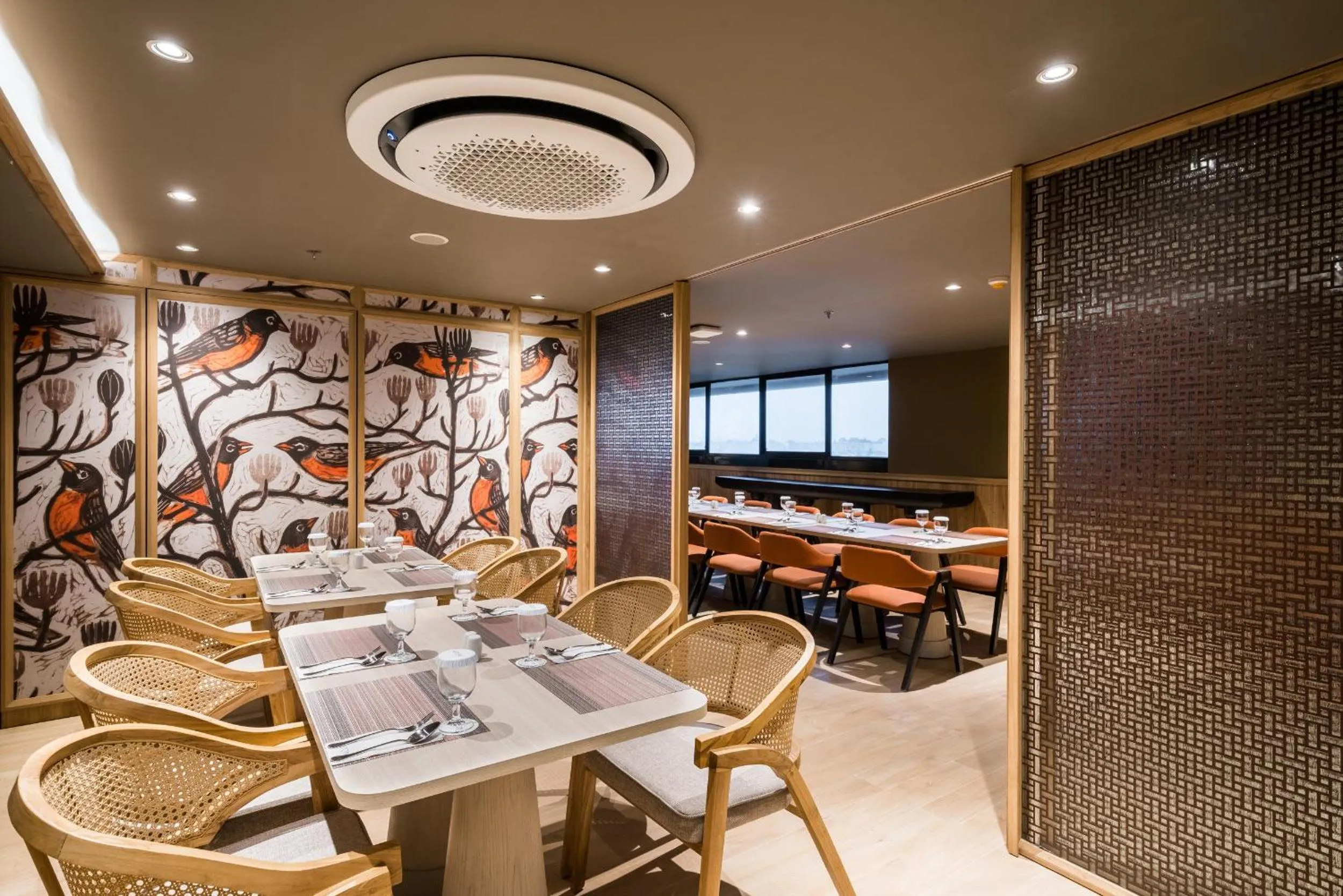 Restaurant/places to eat in Aston Bintaro Hotel & Conference Center