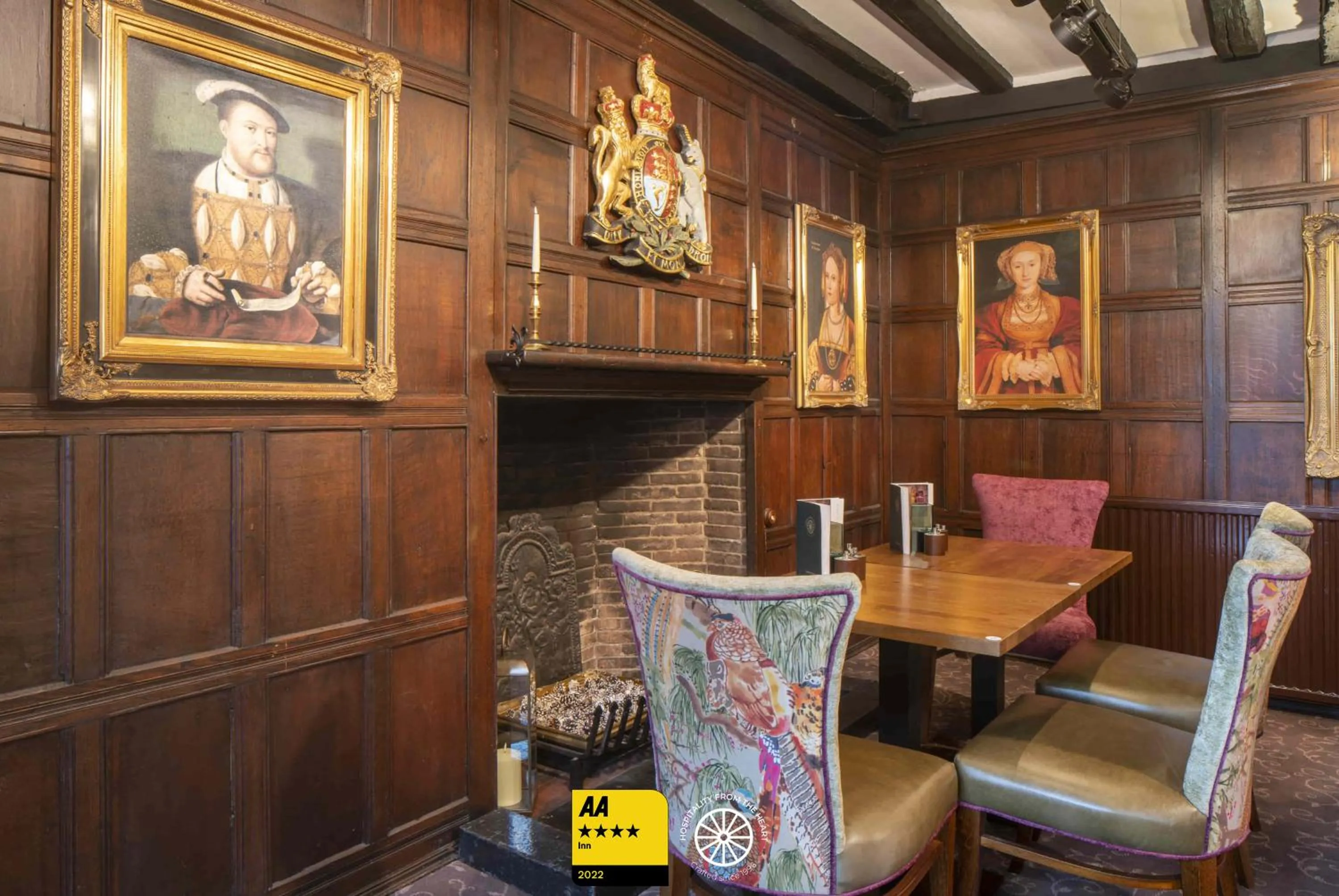 Lounge or bar in The Tudor House Hotel, Tewkesbury, Gloucestershire - The Coaching Inn Group