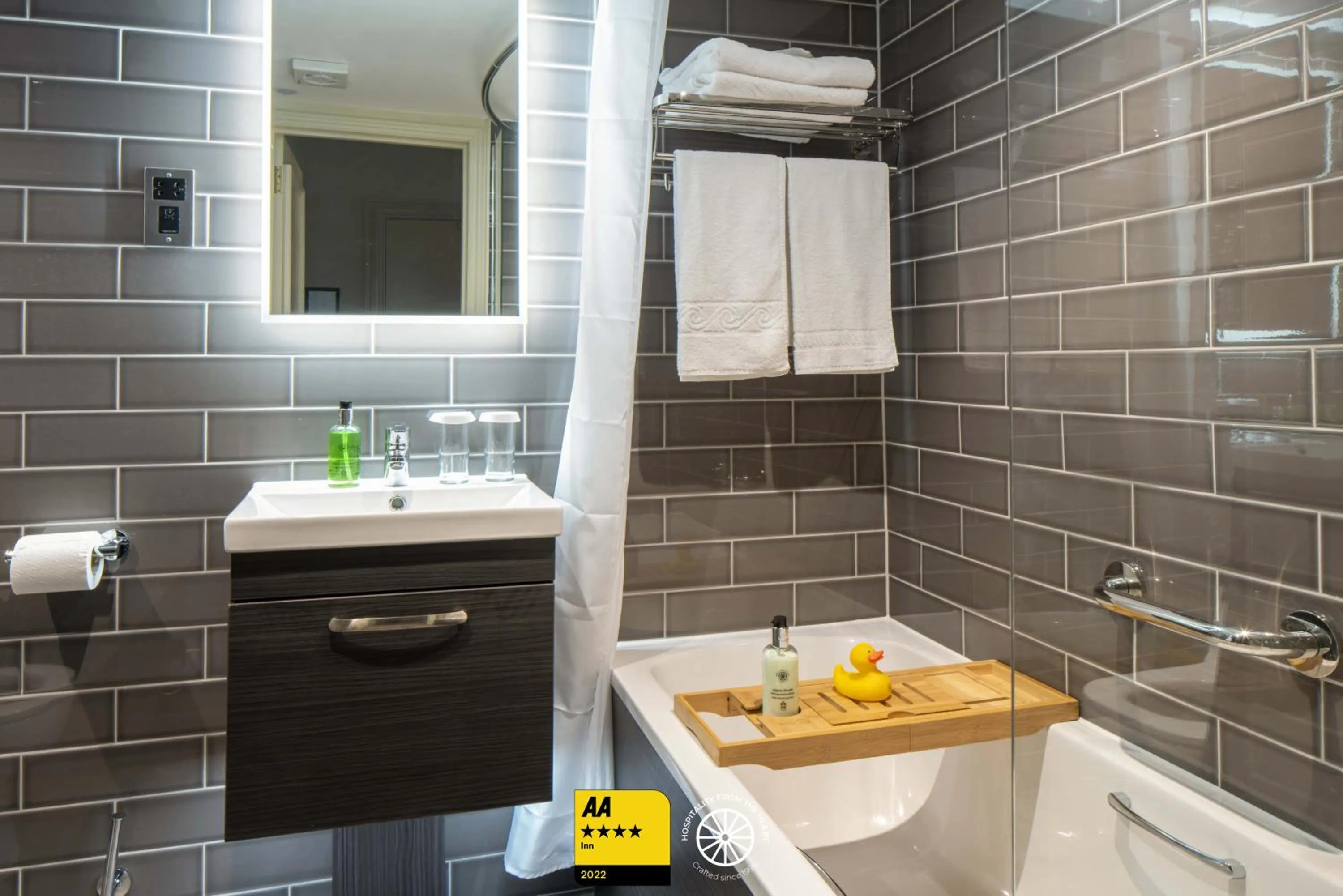 Bathroom in The Tudor House Hotel, Tewkesbury, Gloucestershire - The Coaching Inn Group