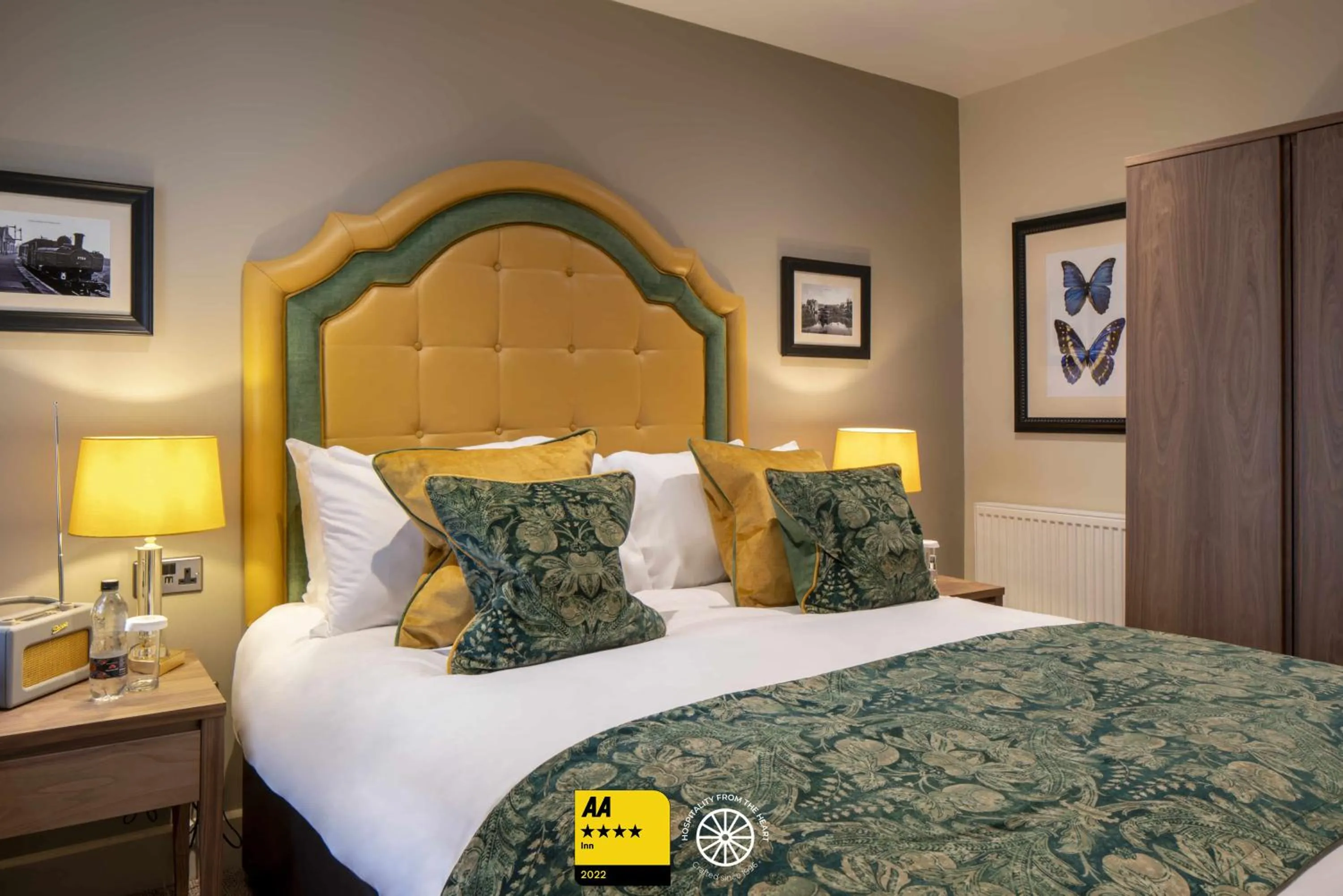Bed in The Tudor House Hotel, Tewkesbury, Gloucestershire - The Coaching Inn Group