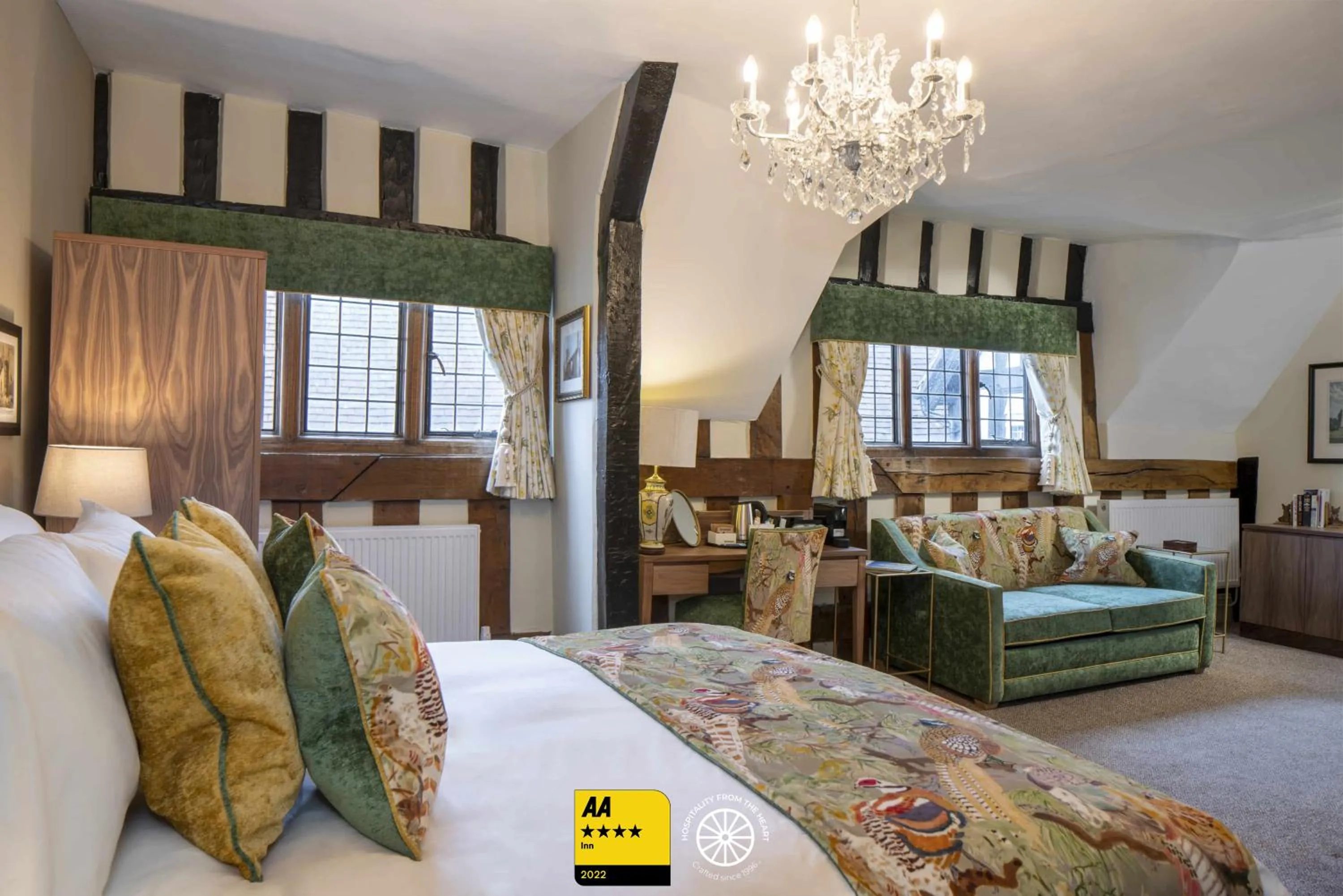Bed in The Tudor House Hotel, Tewkesbury, Gloucestershire - The Coaching Inn Group
