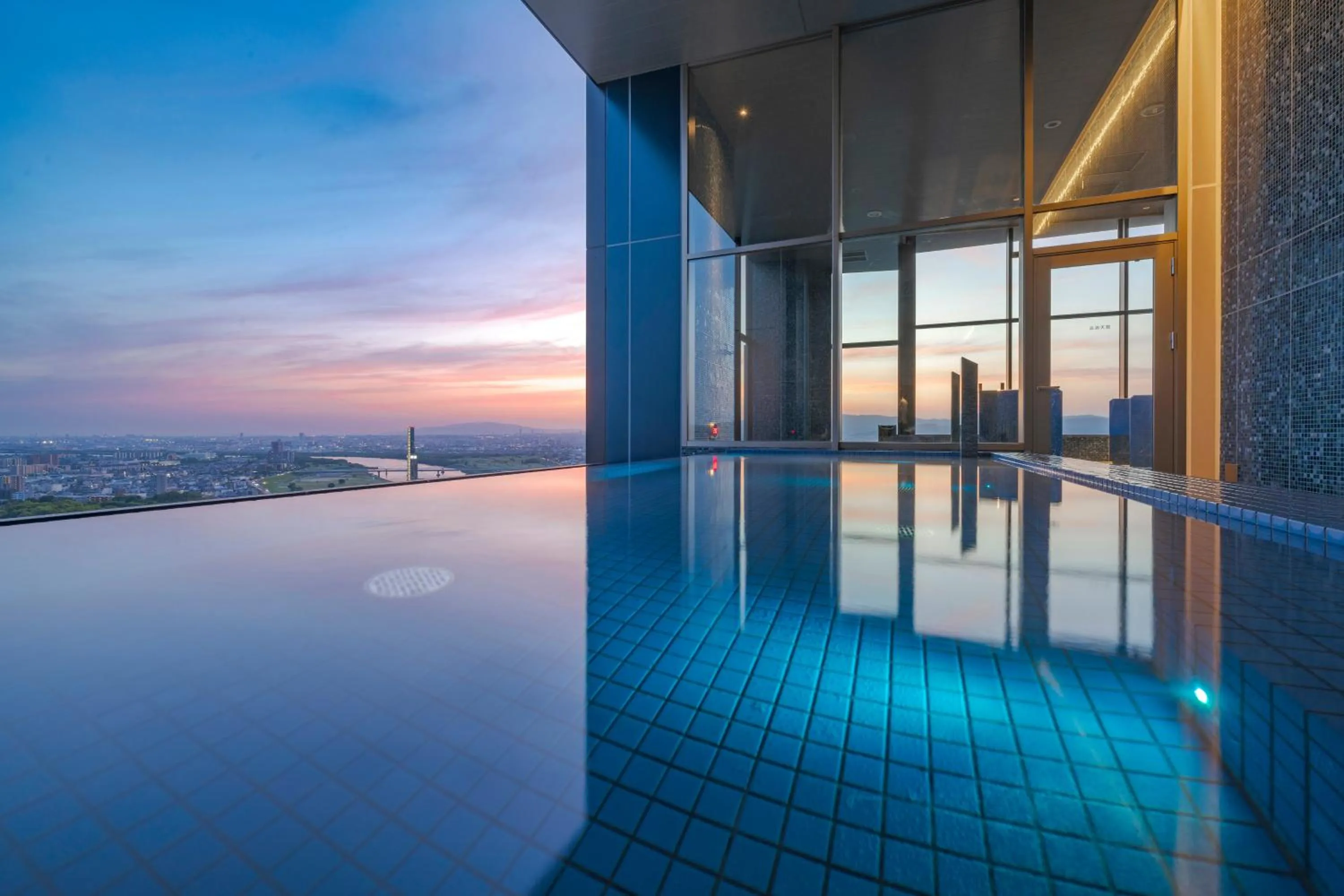 Open Air Bath in Candeo Hotels Osaka Hirakata
