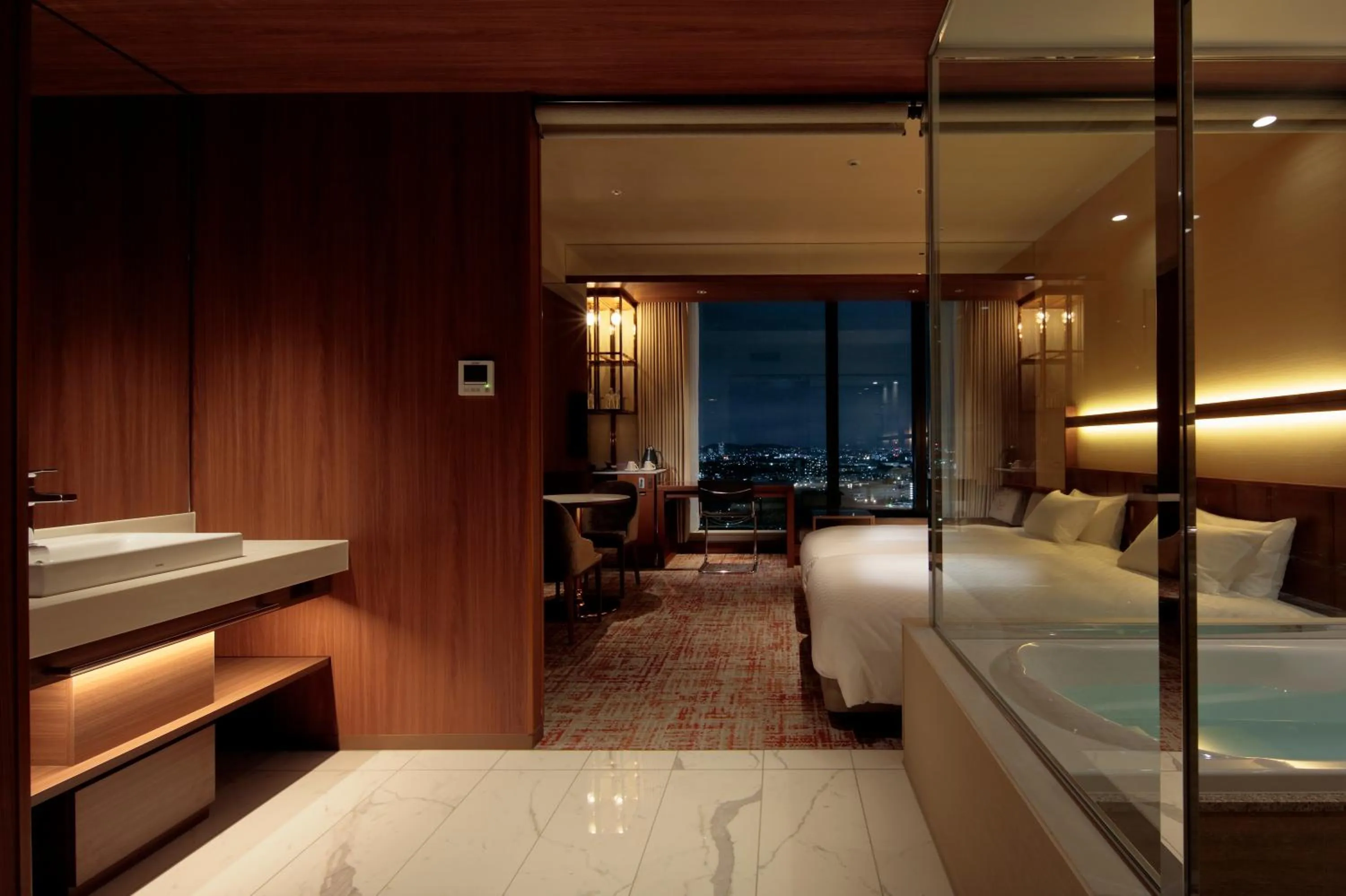 Bed in Candeo Hotels Osaka Hirakata