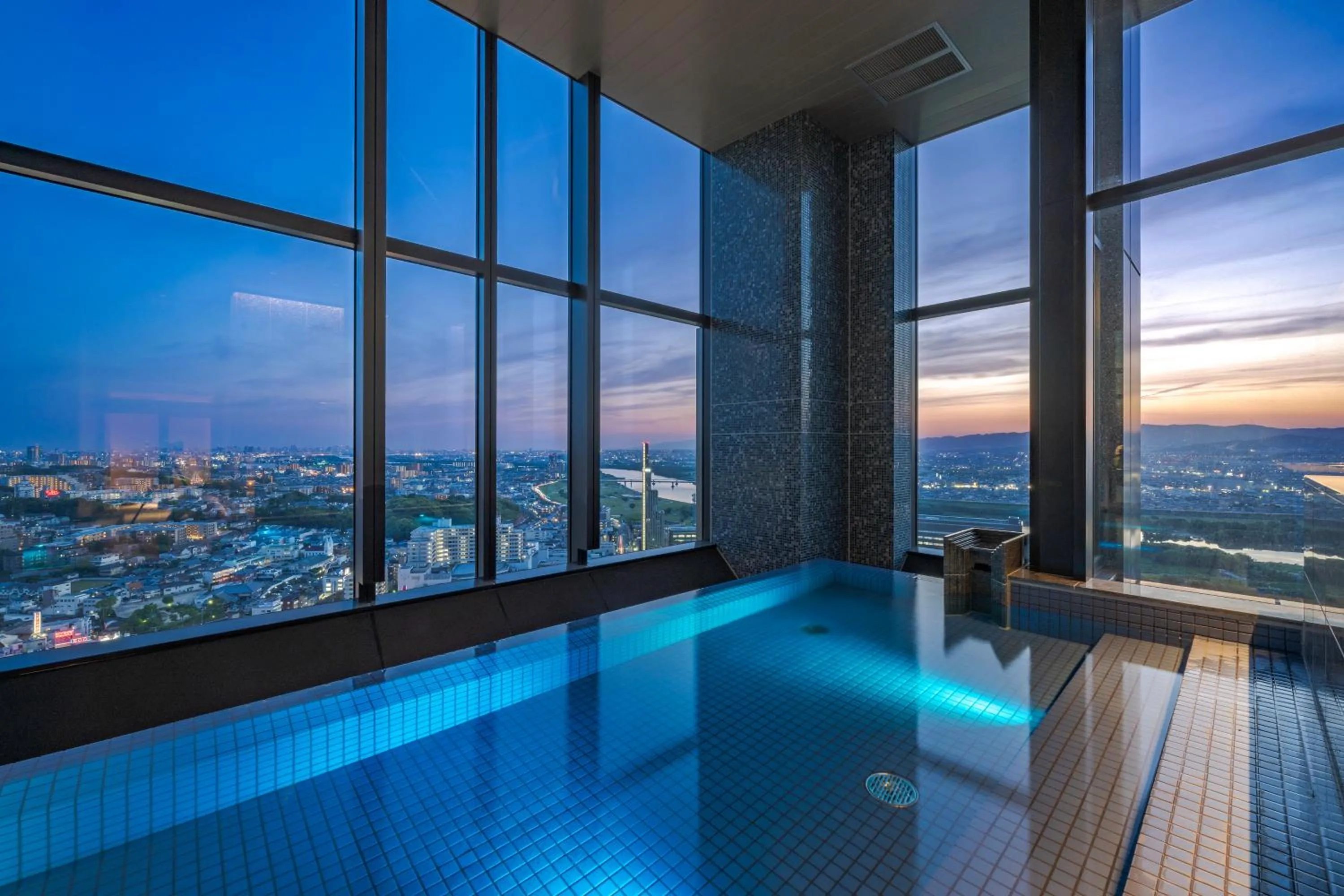 Public Bath in Candeo Hotels Osaka Hirakata