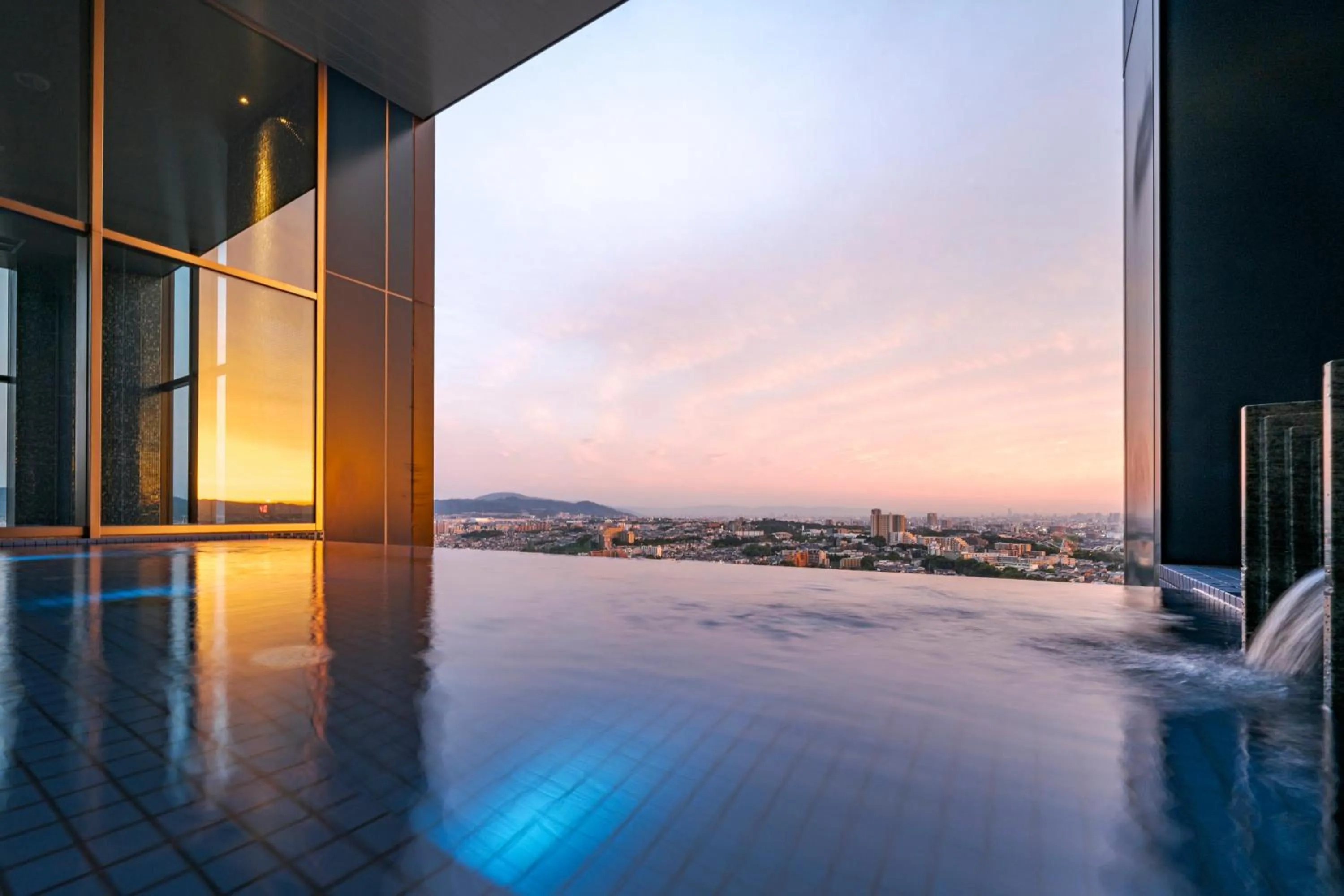 Open Air Bath in Candeo Hotels Osaka Hirakata