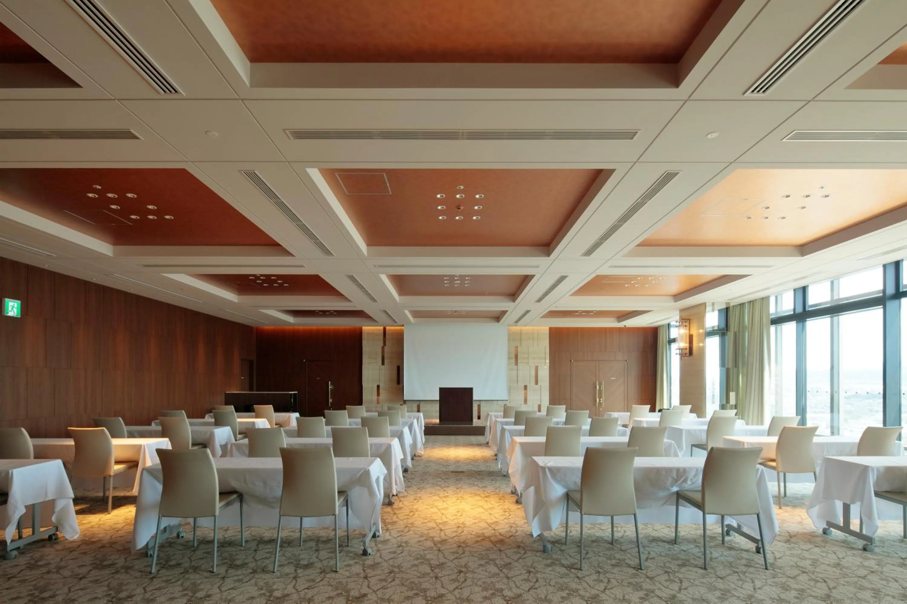 Candeo Hotels Osaka Hirakata