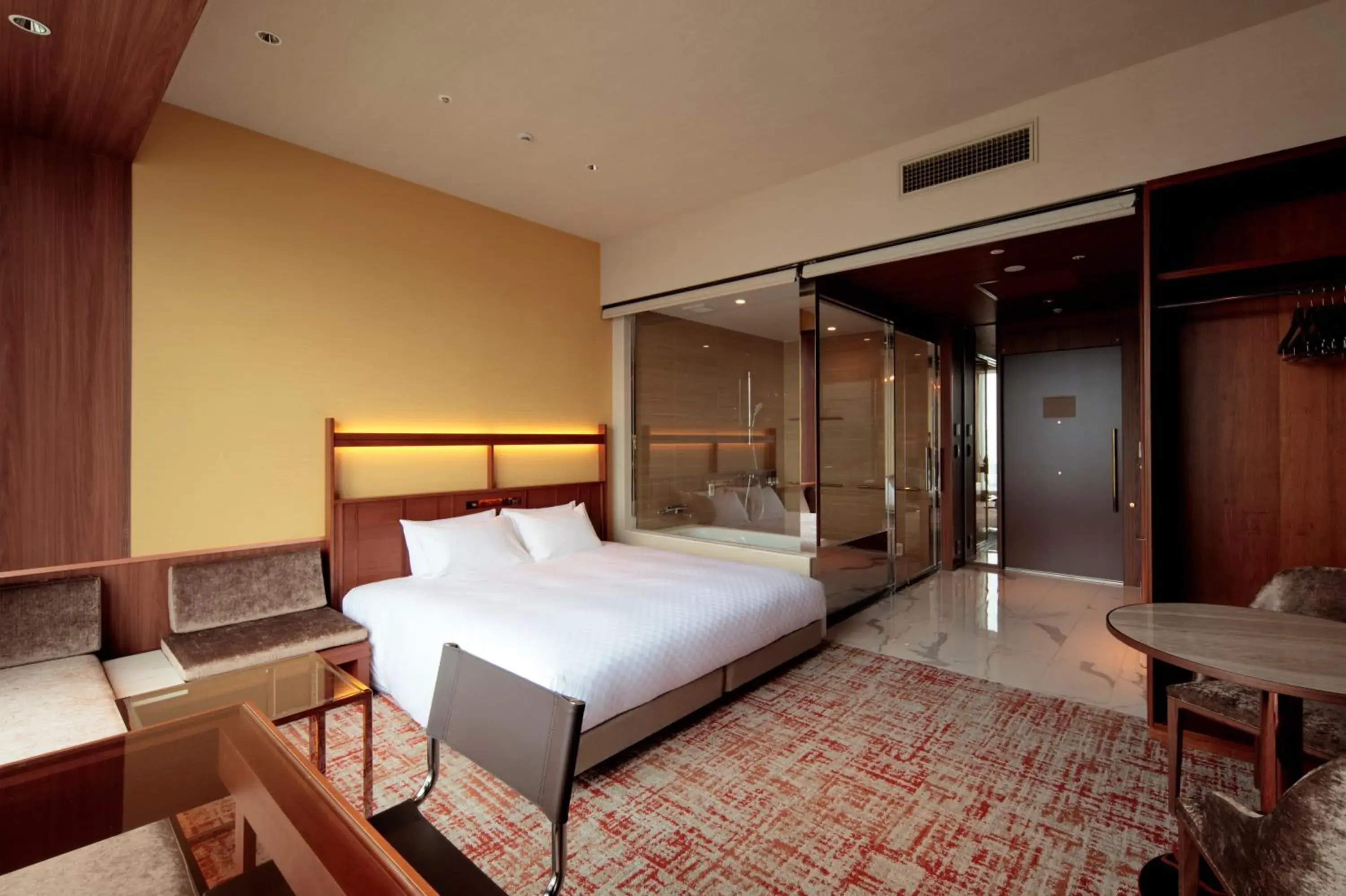 Premium King Room - Disability Access - Non-Smoking in Candeo Hotels Osaka Hirakata Premium King Room - Disability Access - Non-Smoking in Candeo Hotels Osaka Hirakata