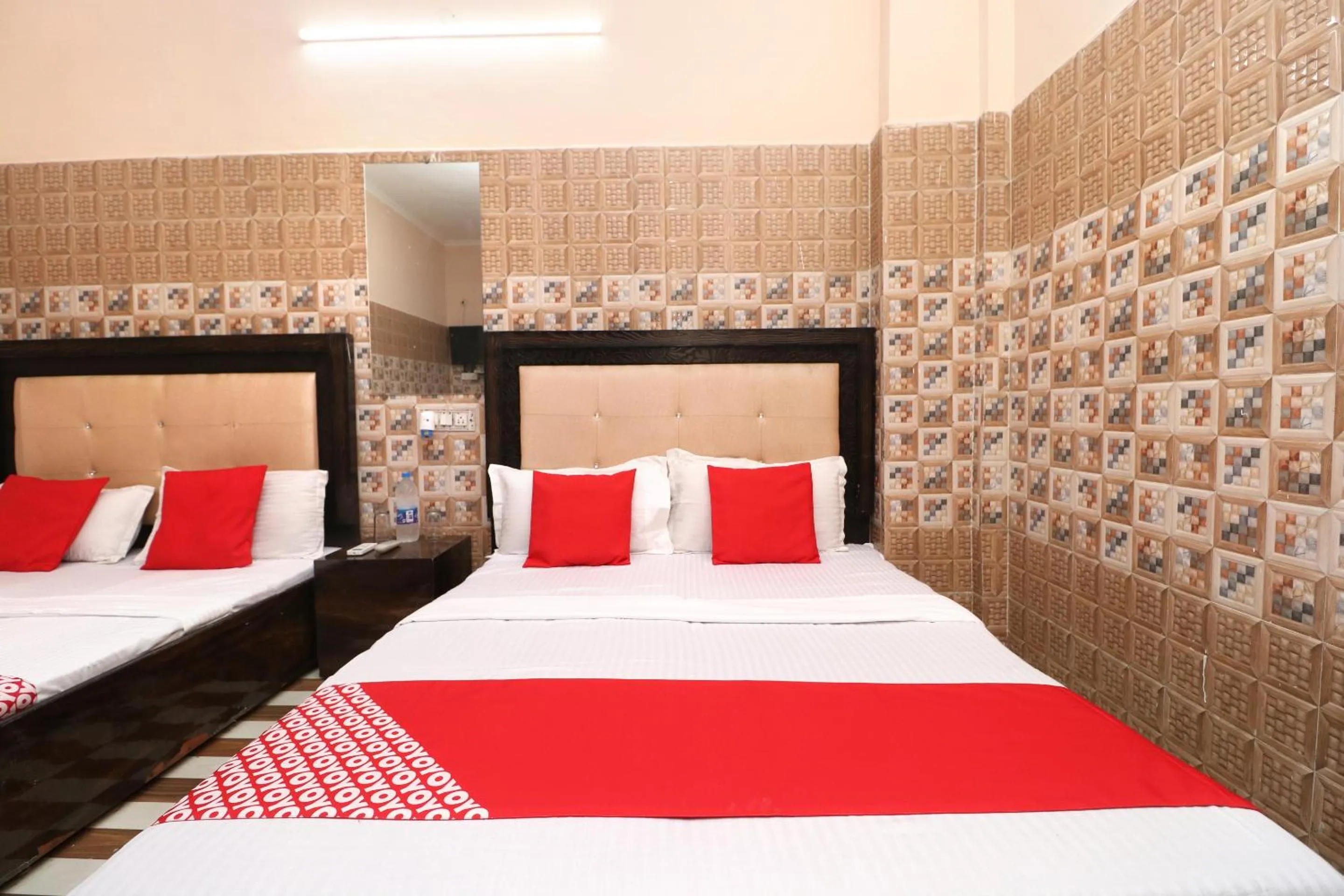 Bedroom, Bed in Hotel O Kapoor Residency