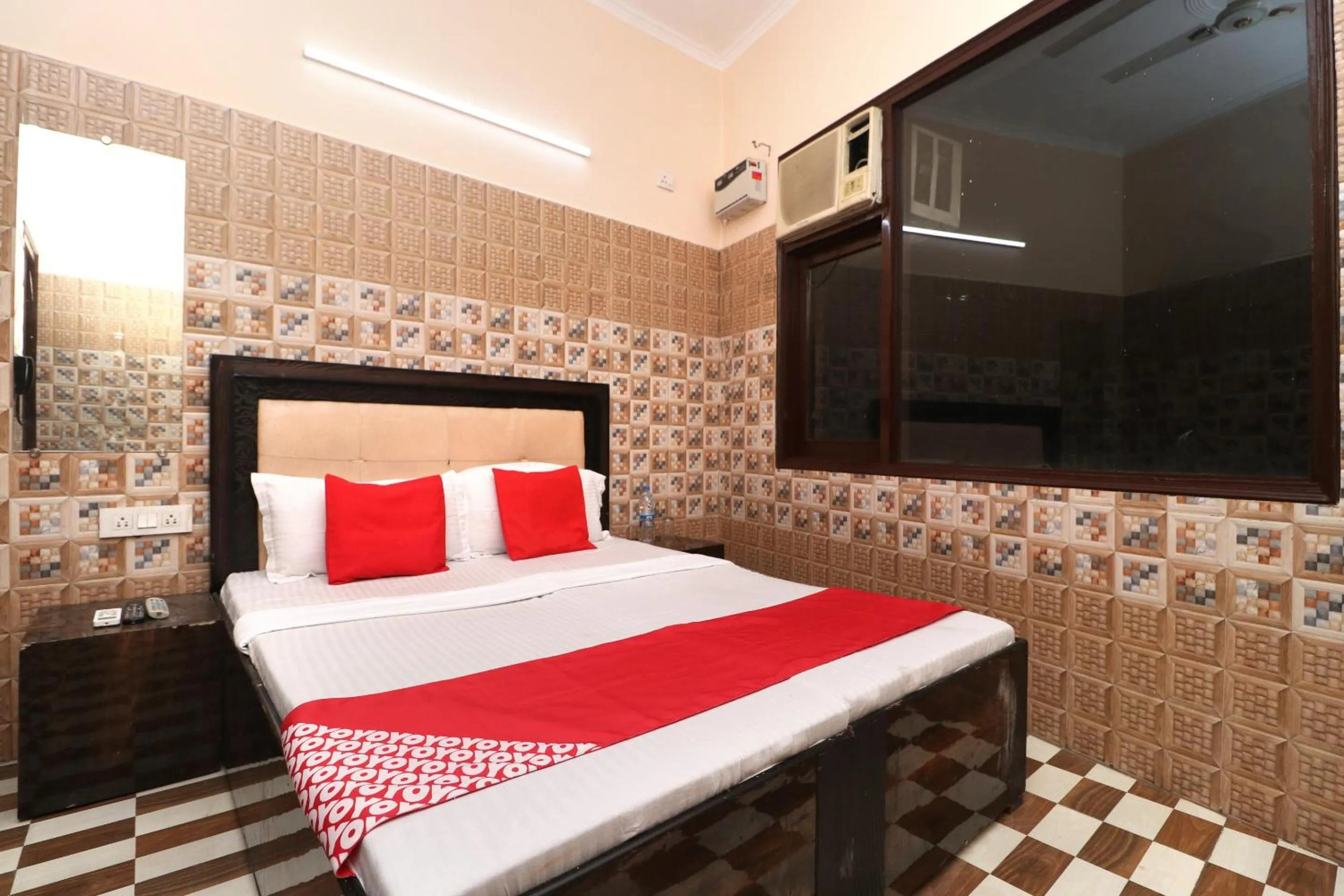 Bedroom, Bed in Hotel O Kapoor Residency