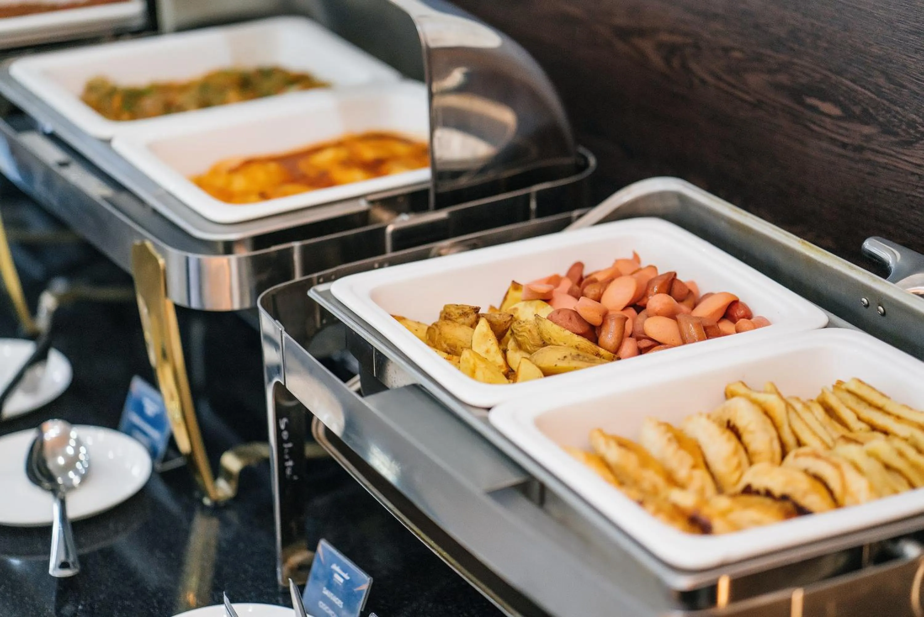 Food and drinks in Ambassador Hotel