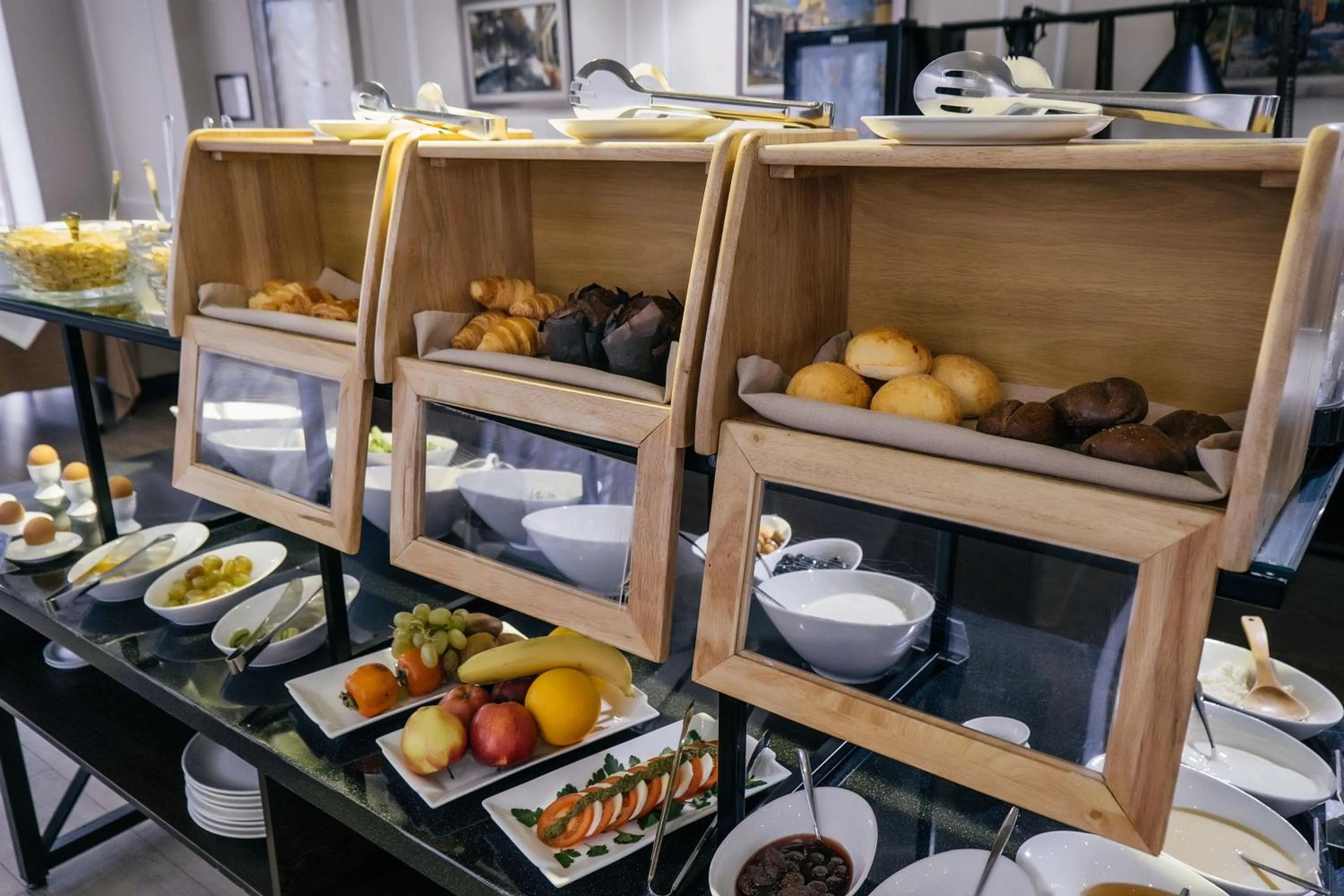 Food and drinks in Ambassador Hotel