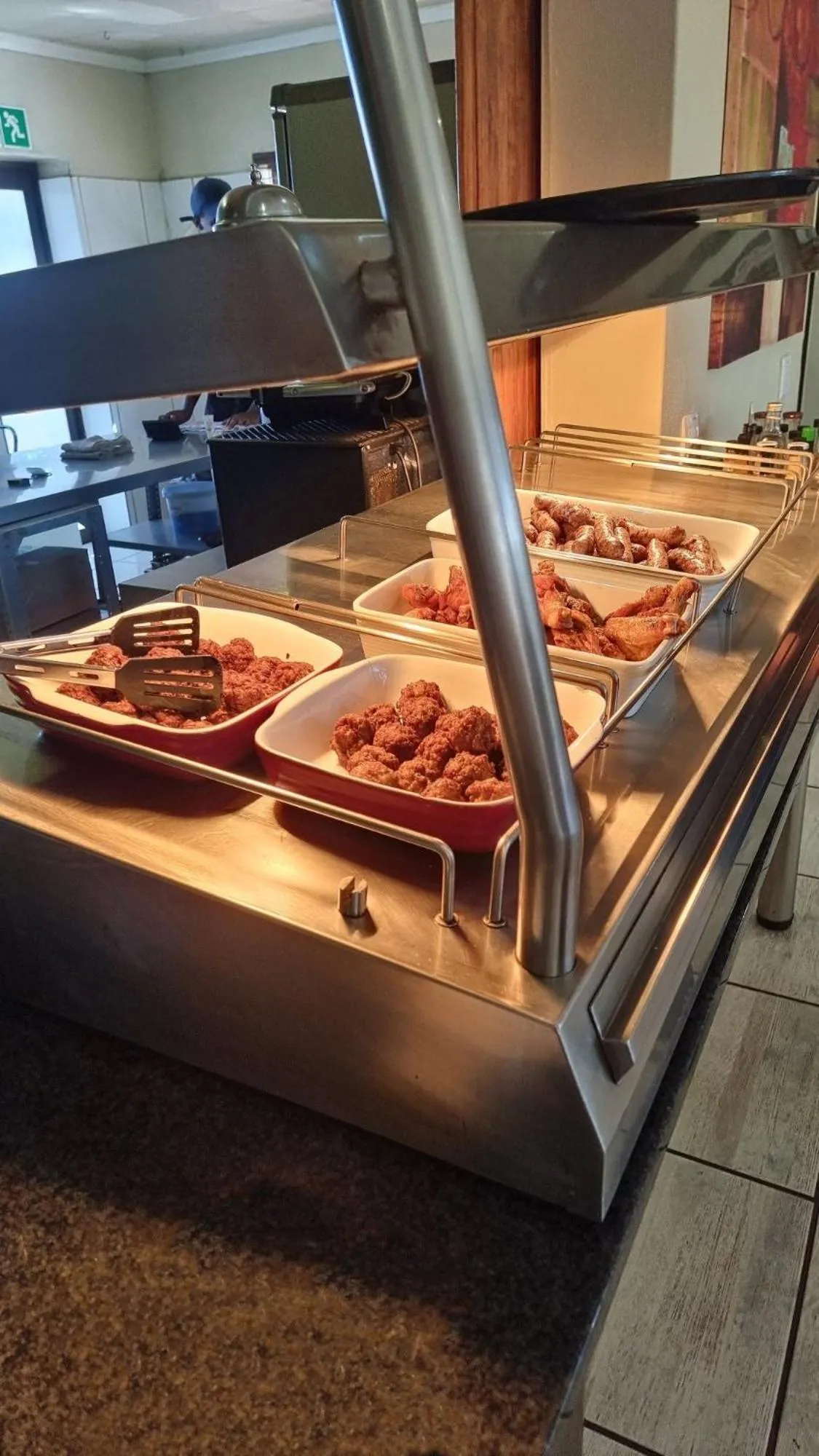 Restaurant/places to eat in Kathu Inn