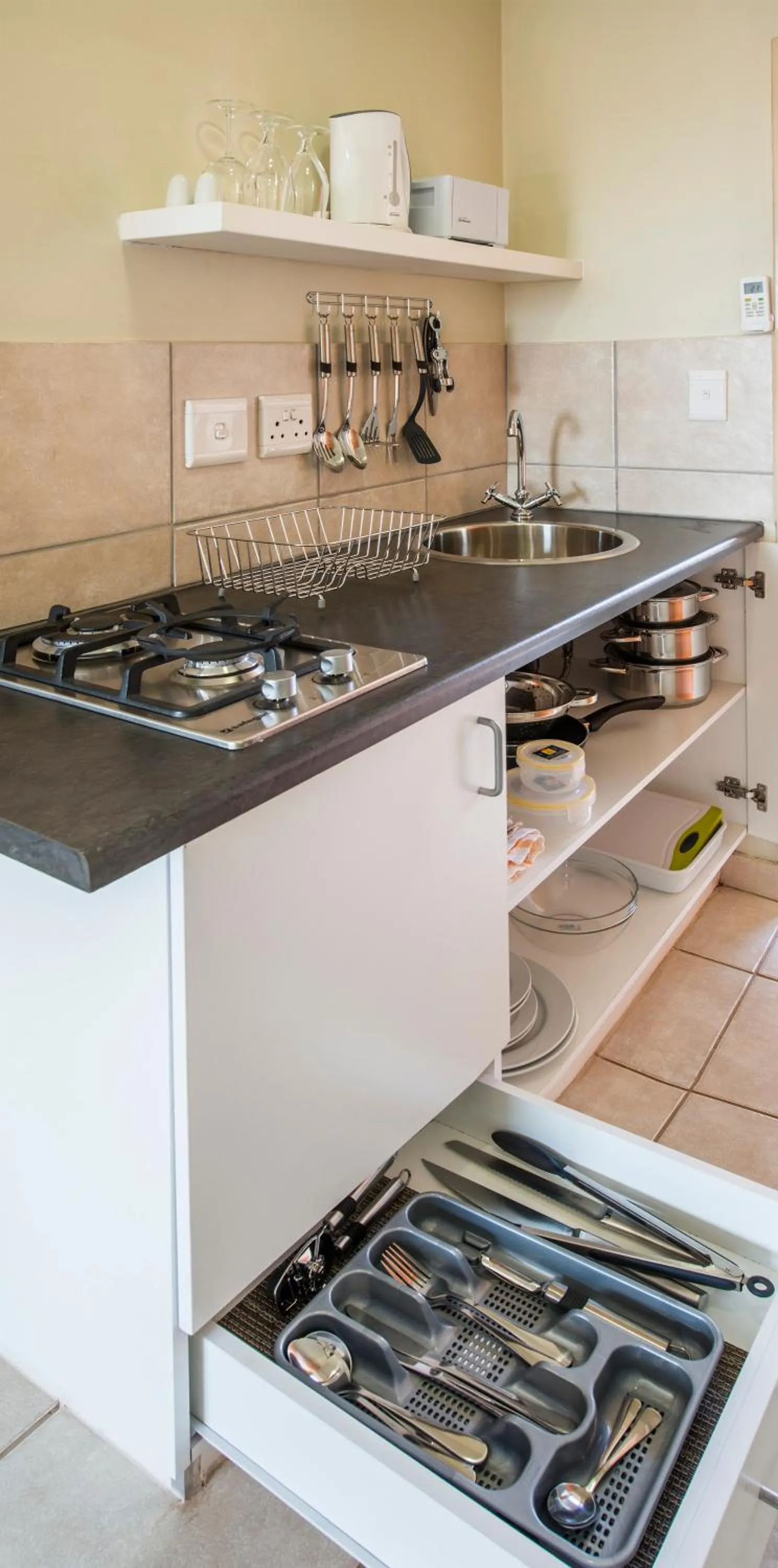 Coffee/tea facilities in Kathu Inn