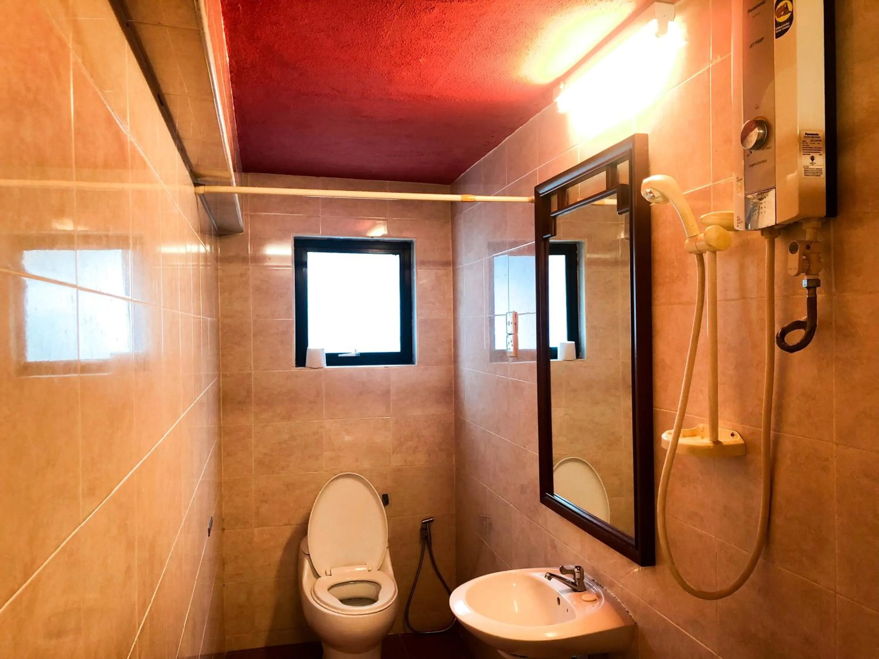 Bathroom in Hotel O I.villa Inn