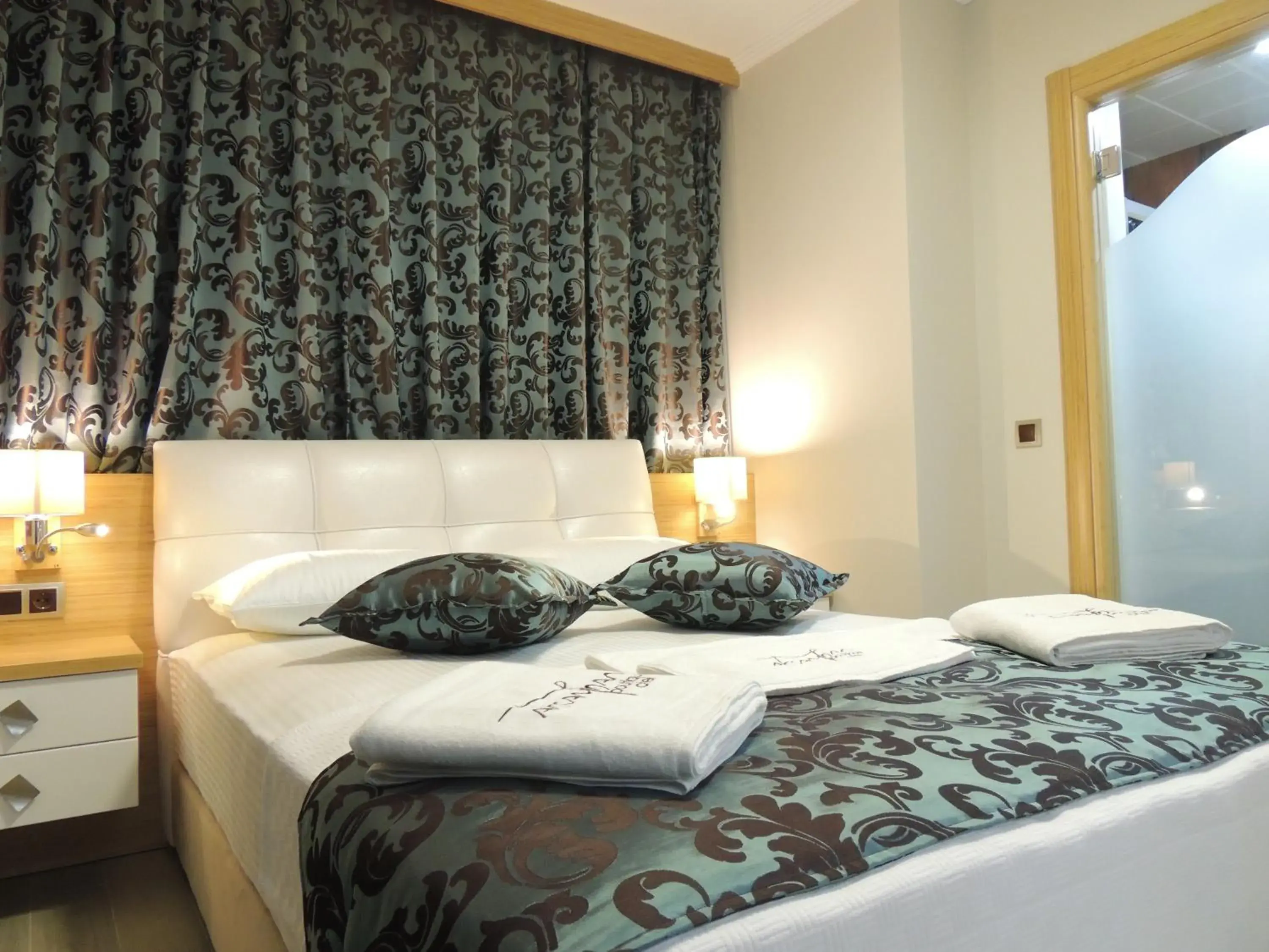 Double Room in Akcayhan Hotel Double Room in Akcayhan Hotel