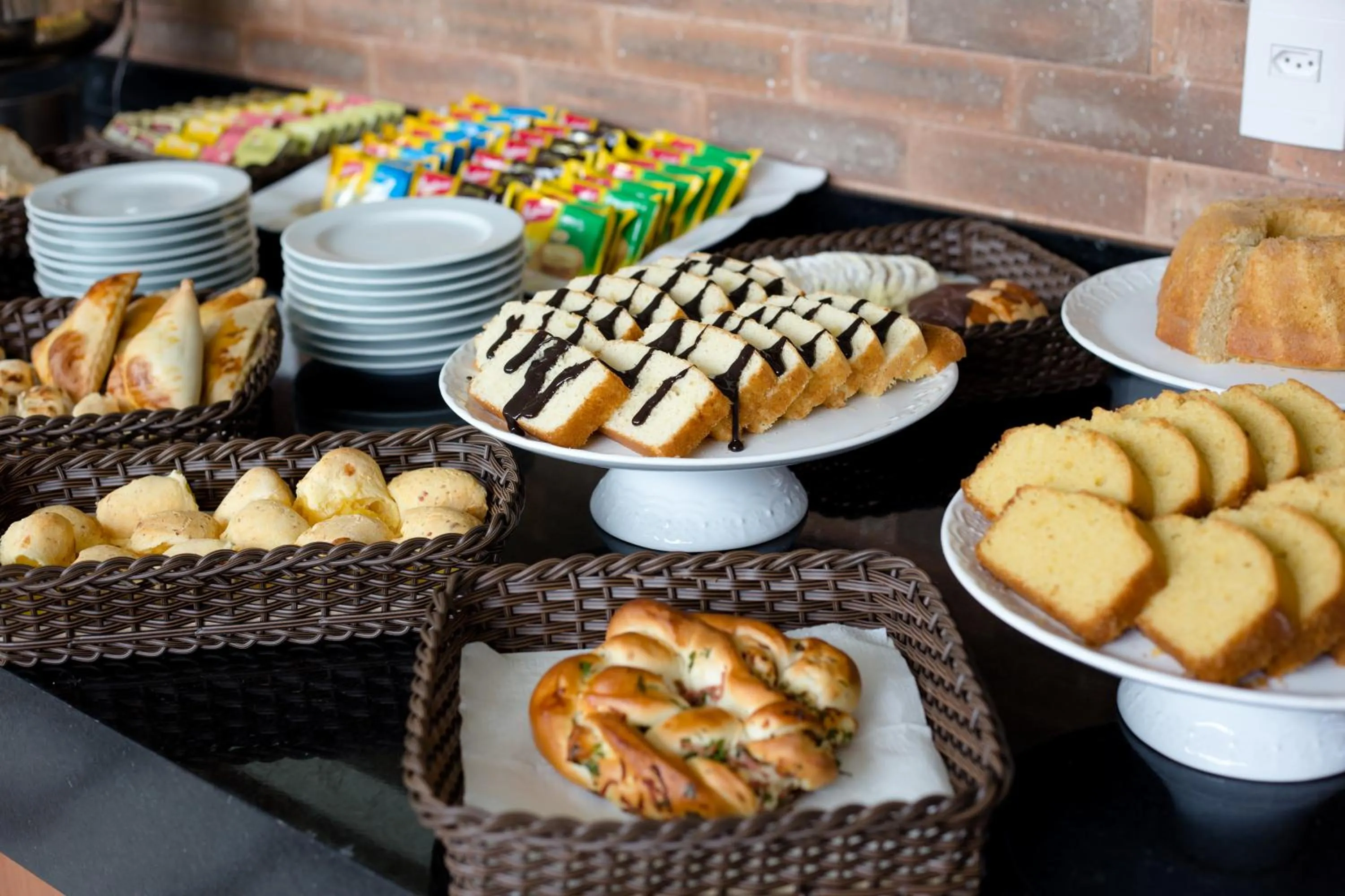 Buffet breakfast in Hotel Pousada do Bosque