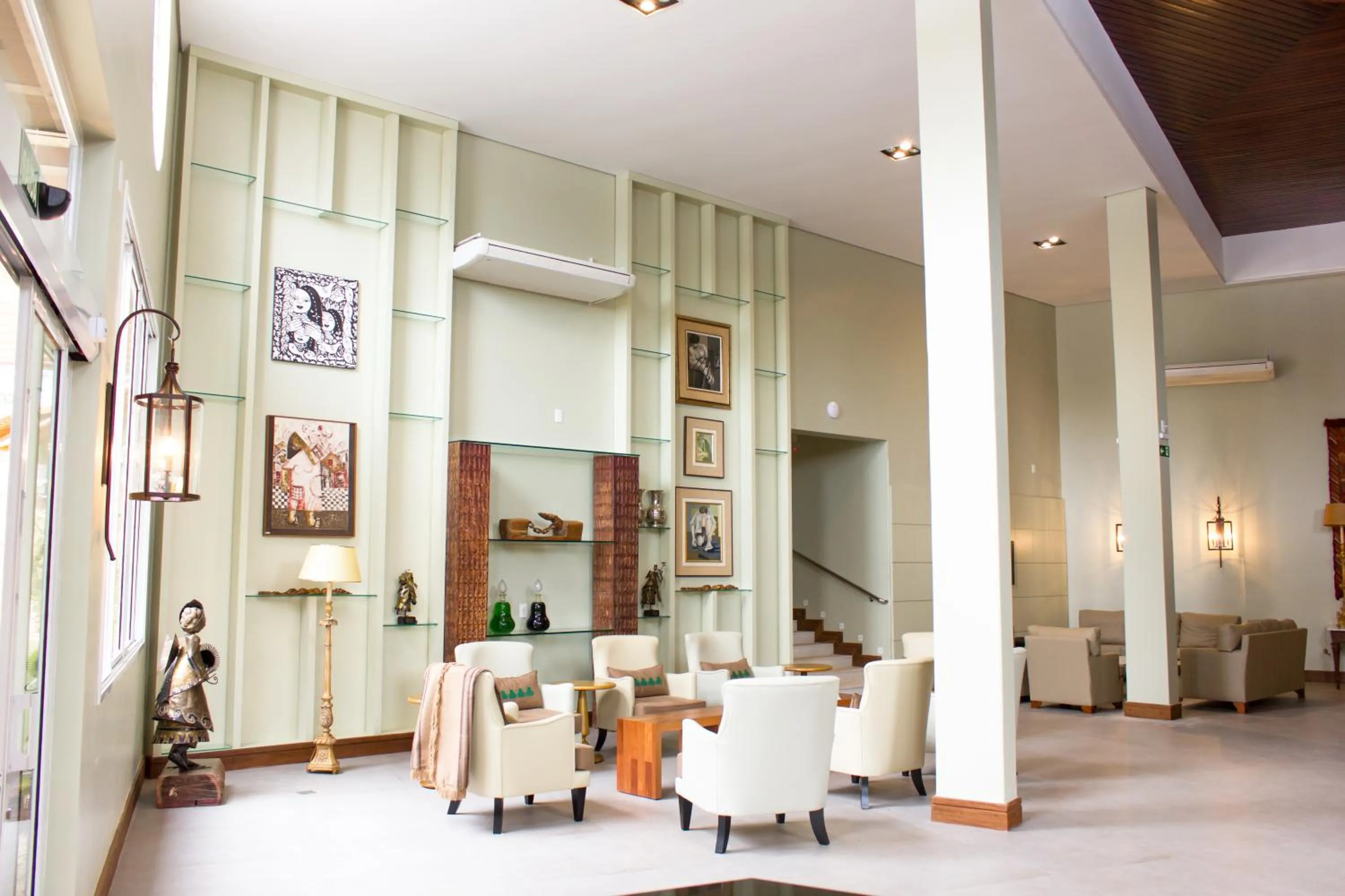 Communal lounge/ TV room in Hotel Pousada do Bosque