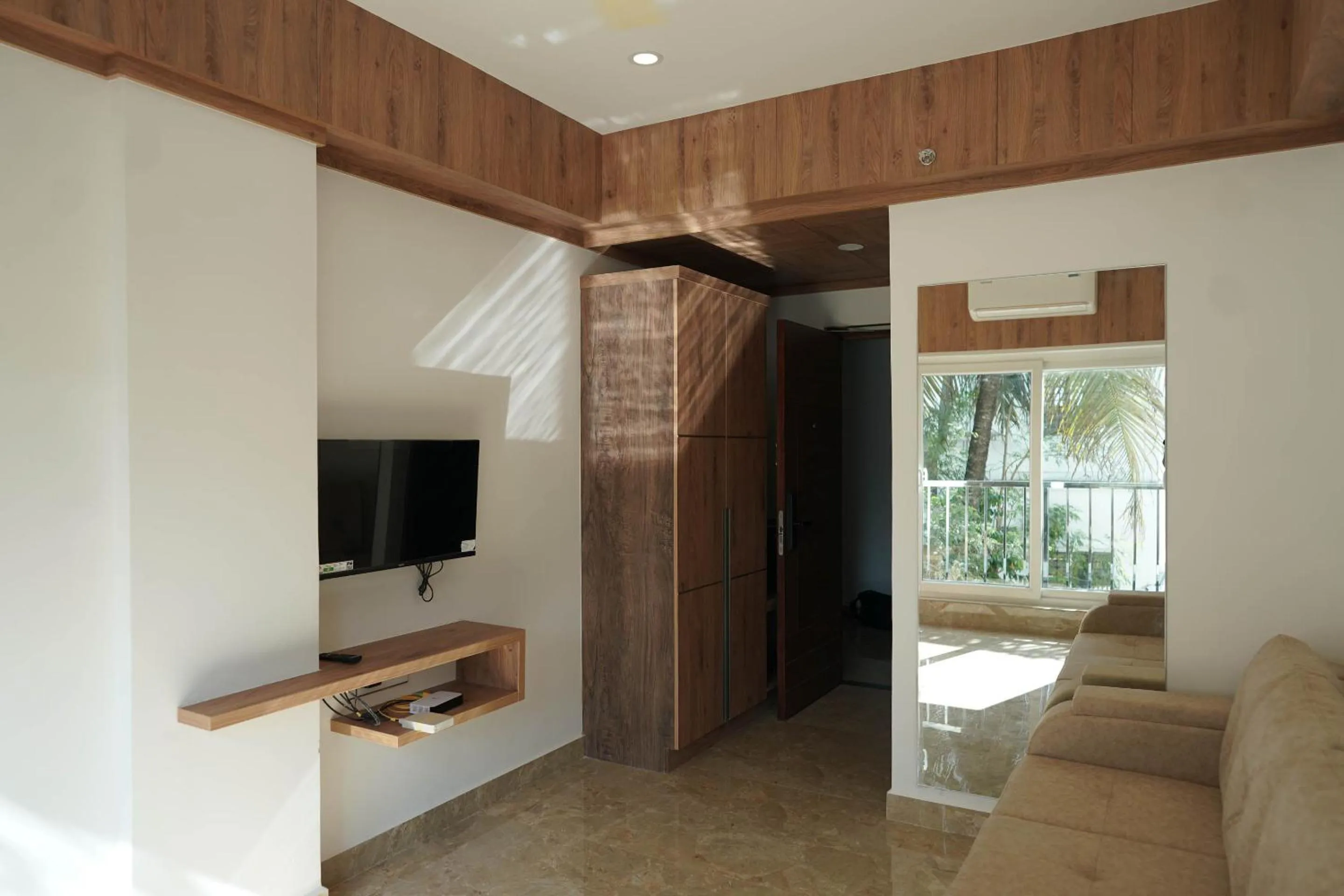 TV and multimedia in HOTEL VKJ INN Aluva