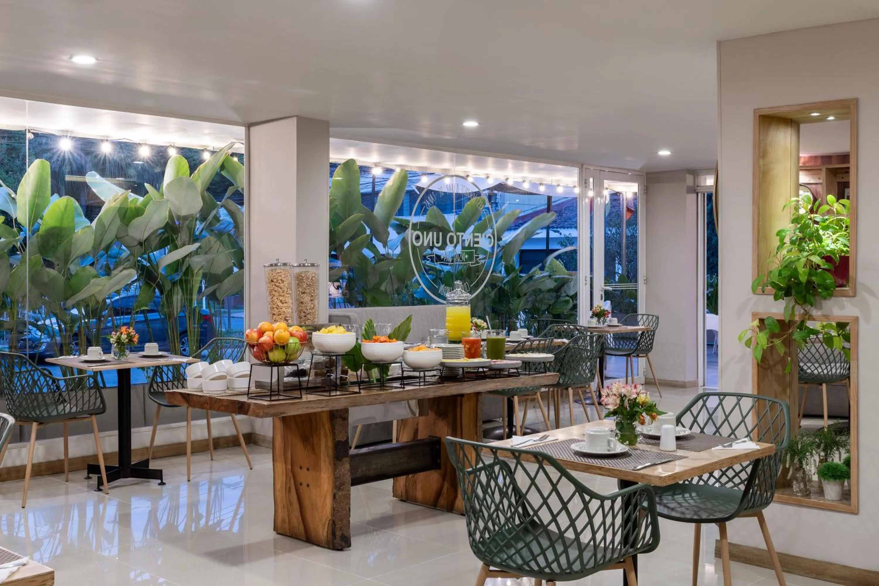 Restaurant/places to eat in Hotel MS Ciudad Jardin