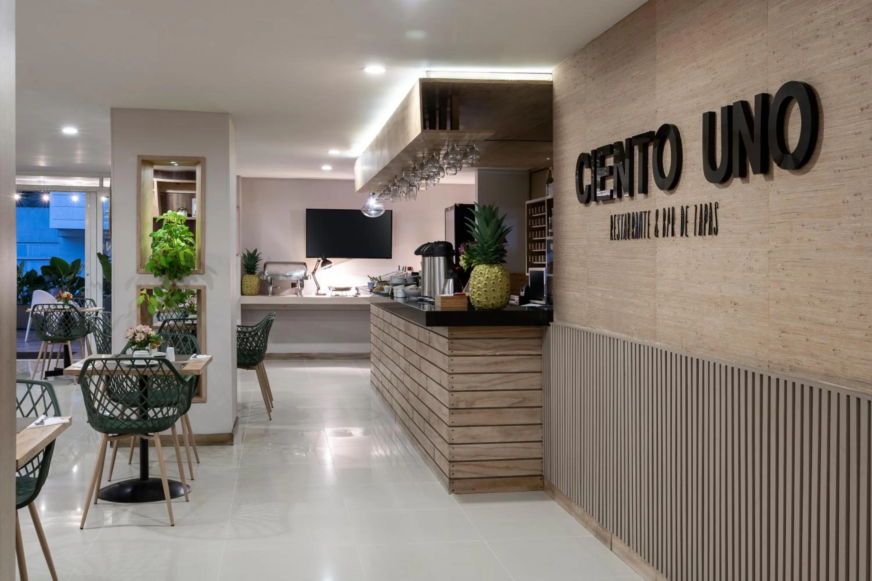 Restaurant/places to eat in Hotel MS Ciudad Jardin