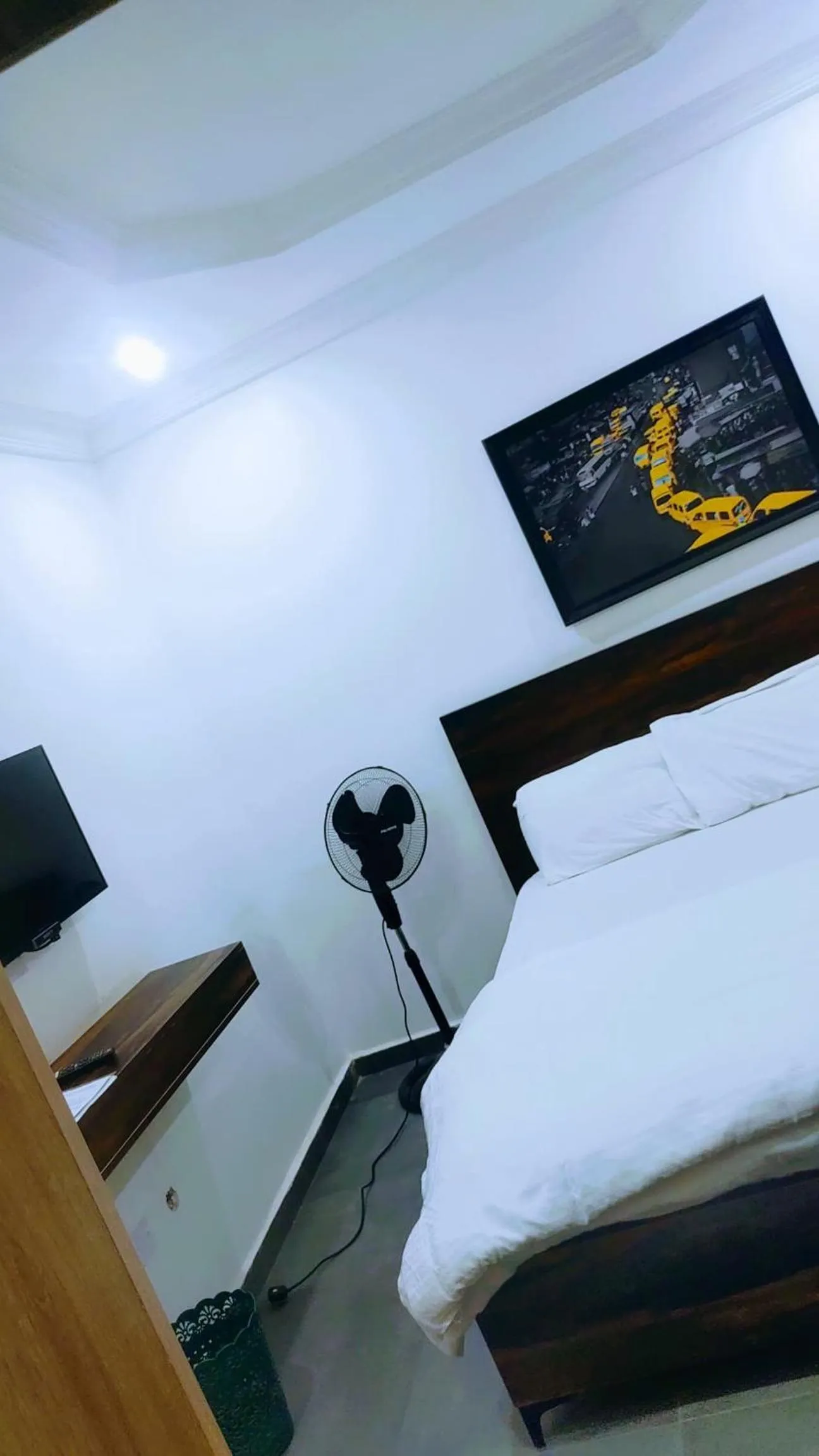 TV and multimedia, Bed in Skenyo Hotel & Apartments