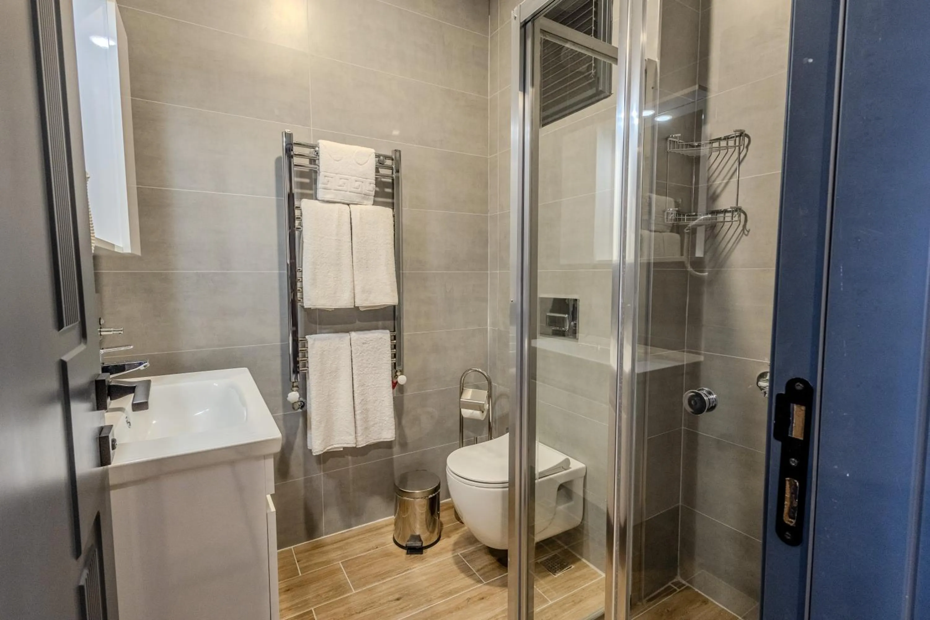 Toilet in LELİKO SUITES