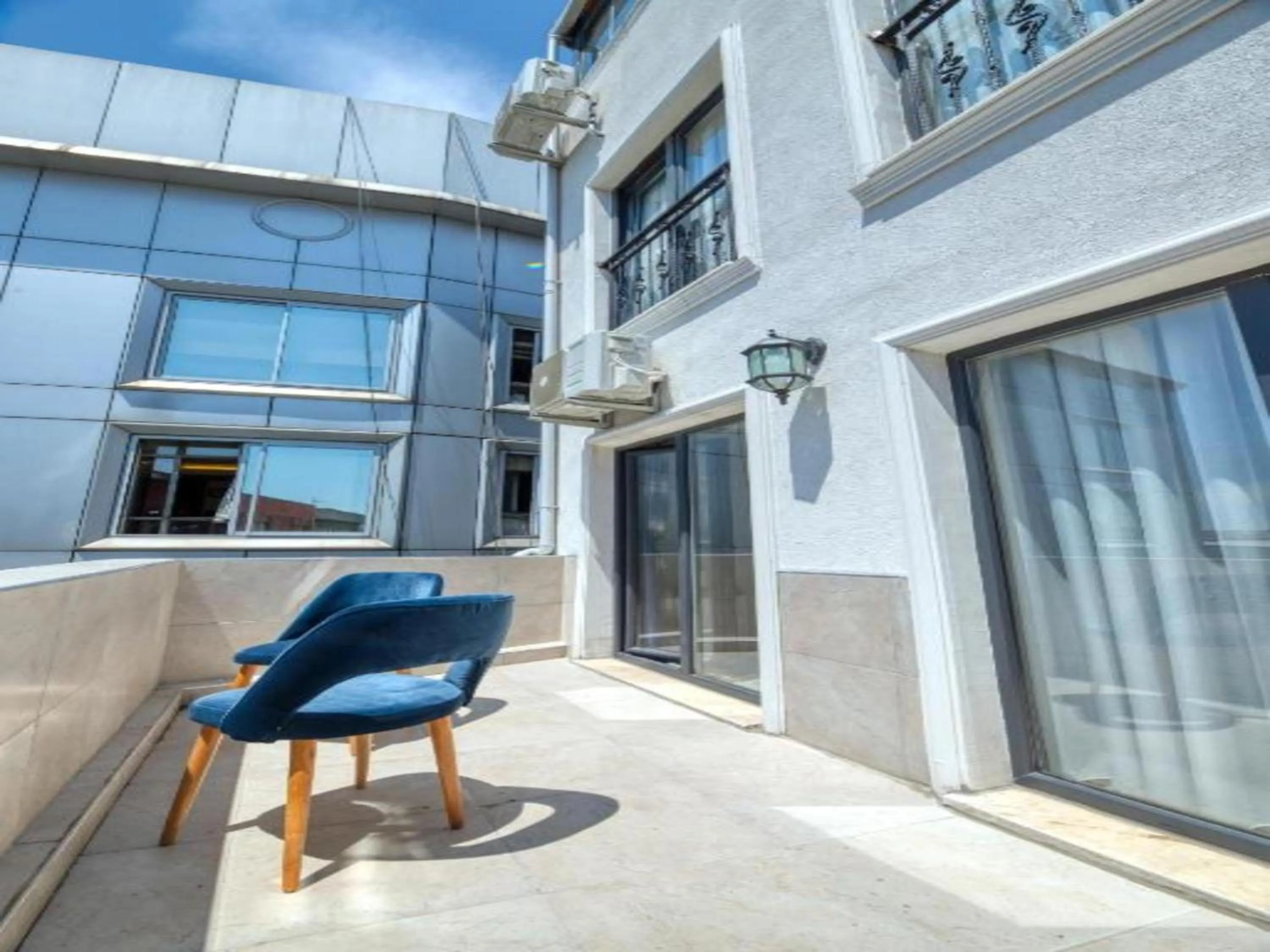 Deluxe Double Room with Balcony in GALATAGREENAPPLEHOTEL