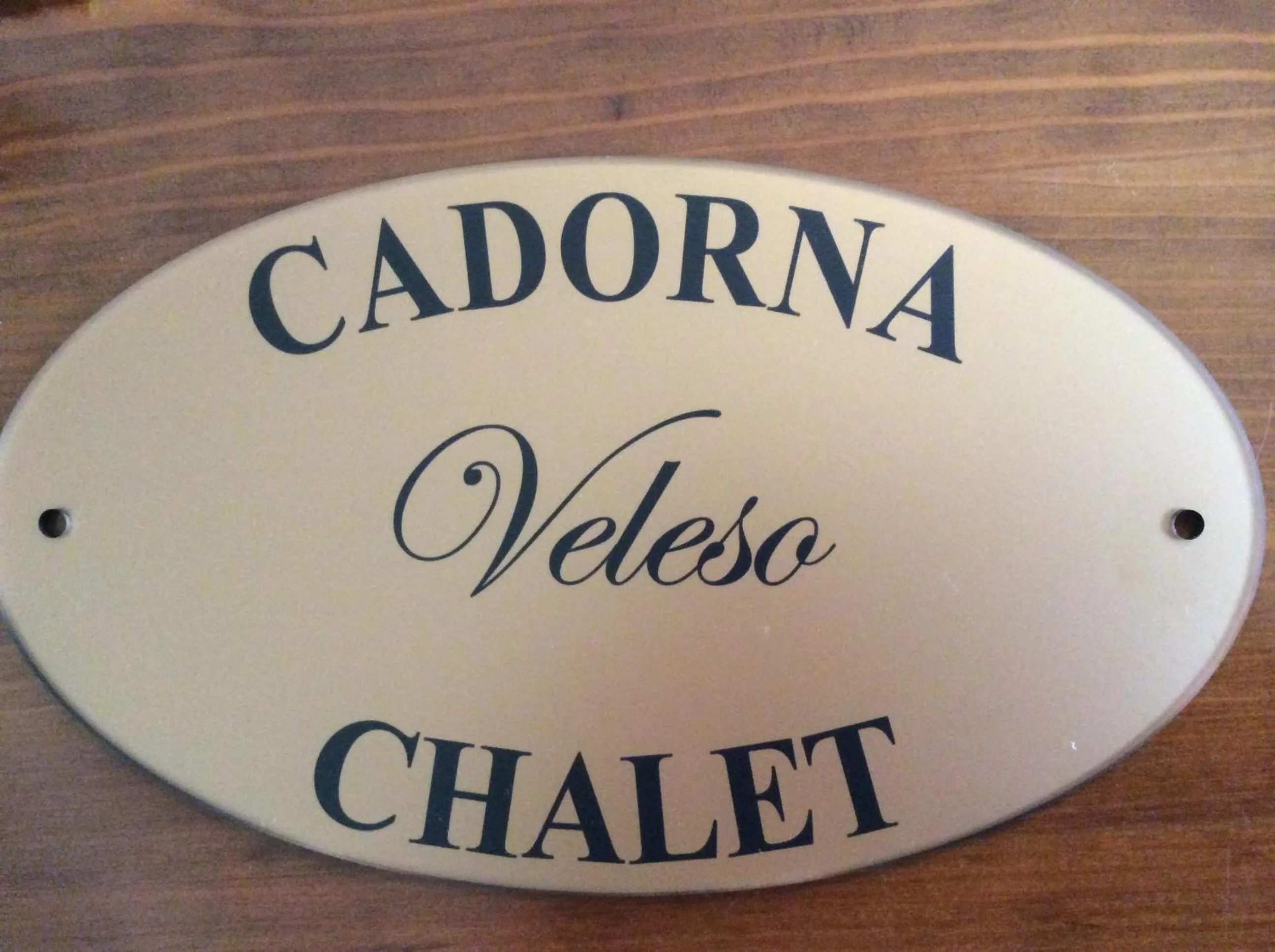 Property logo or sign in Cadorna Chalet