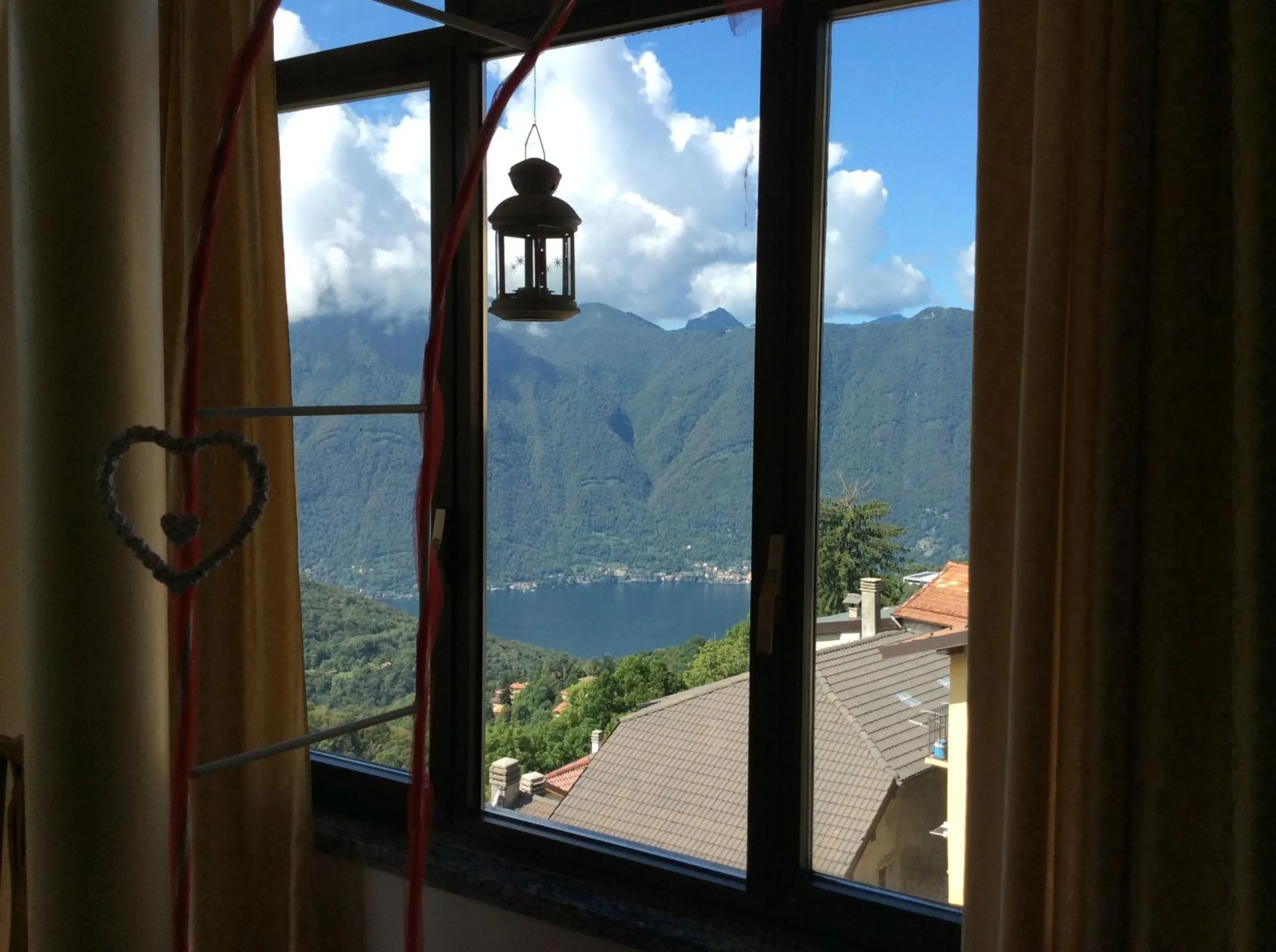 Lake view in Cadorna Chalet