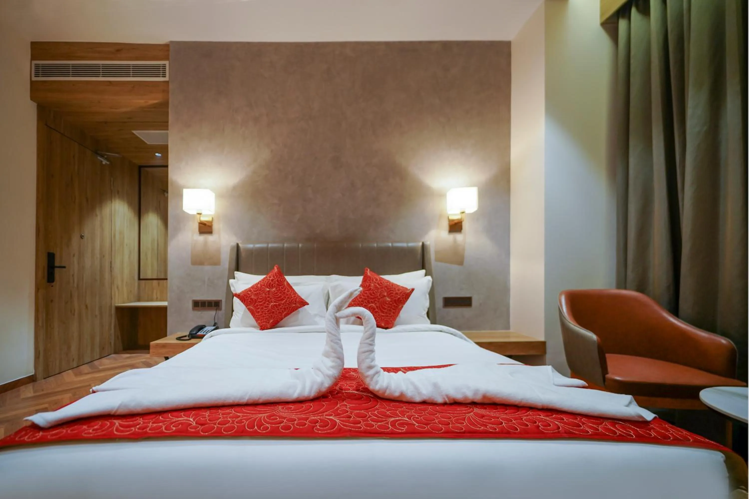 Bed in Hotel Park Inn Nellore - Near the Hospital & Highway